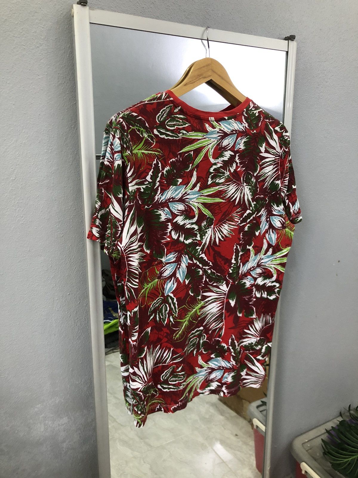 Benetton Benetton Floral Jungle Tee – Made in Egypt – Size M Size US M / EU 48-50 / 2 - 13 Thumbnail