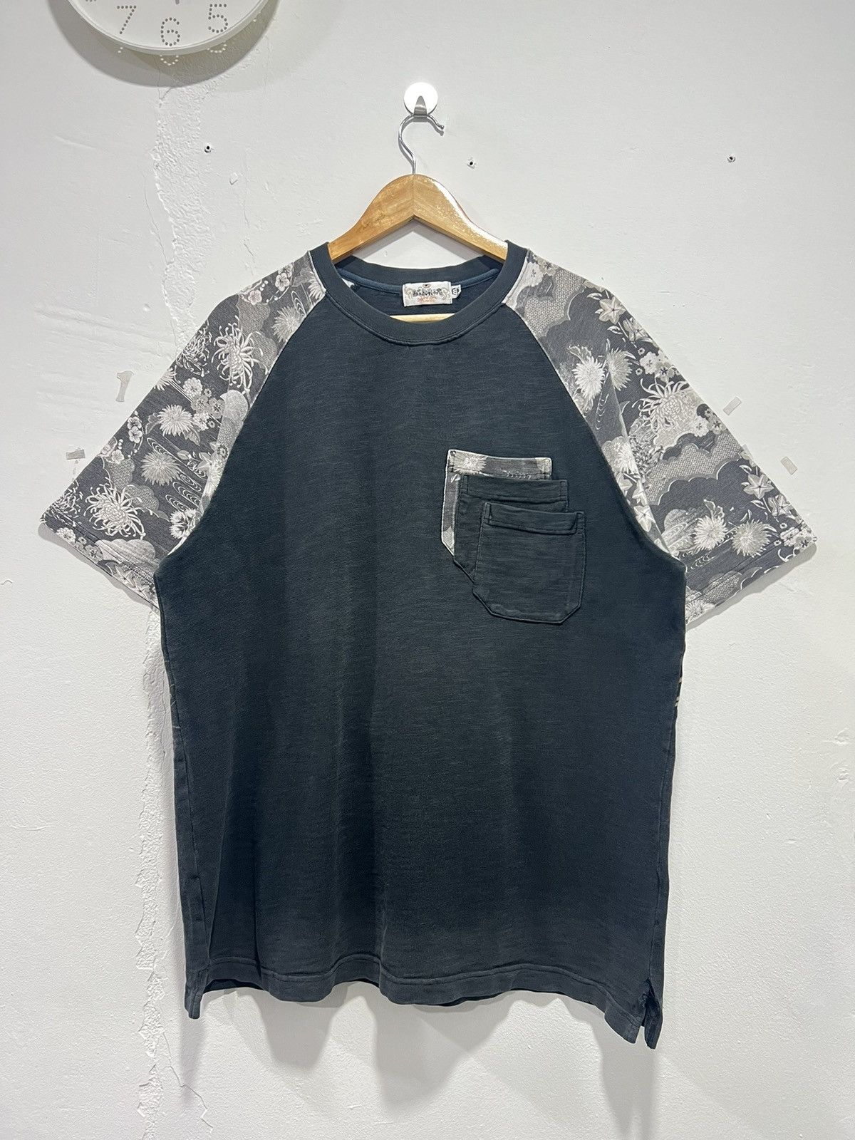 Japanese Brand × Kamakura × Vintage Vintage Karakuri Tamashi Embroidery Sukajan Crazy Backhit Tshirt Size US XL / EU 56 / 4 - 8 Thumbnail