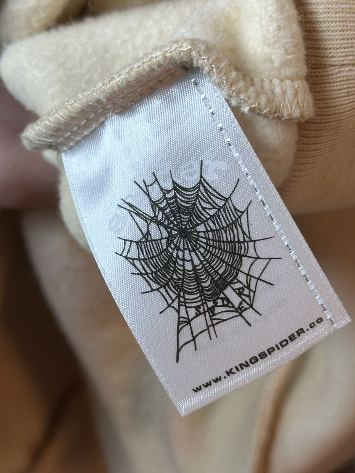 Sp5der Sp5der Worldwide Cream Beluga Hoodie Size US L / EU 52-54 / 3 - 9 Thumbnail