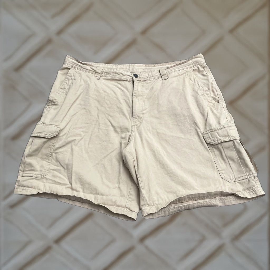 Vintage Columbia Cargo Shorts Mens 42x10 Beige Cotton Outdoor Casual Pocketed Cargo Short? Size US 42 / EU 58 - 1 Thumbnail