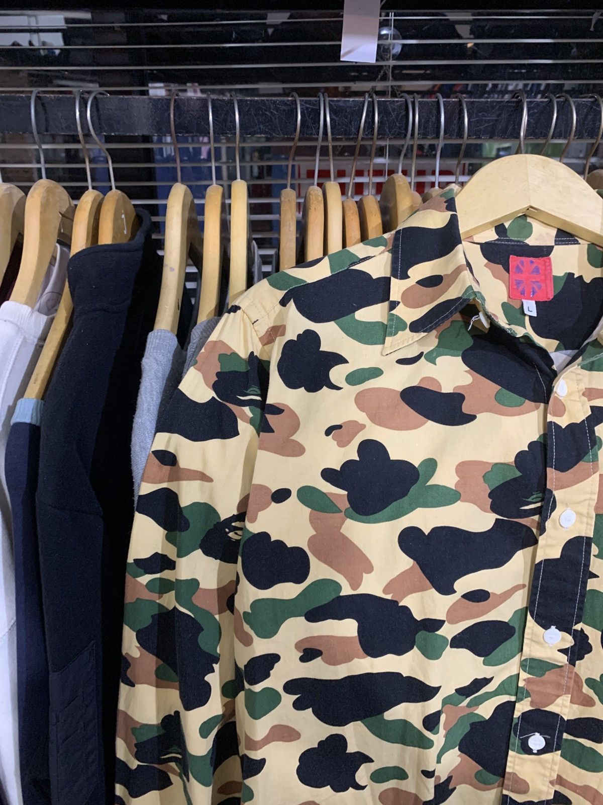 Bape Vintage Bape Camo Button Ups Shirt Size US L / EU 52-54 / 3 - 3 Thumbnail