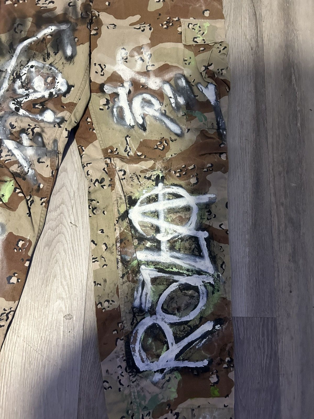 Other RALA DESSERT MILITARY CAMO GRAFFITI FITS LIKE 40 Size US 40 / EU 56 - 3 Thumbnail