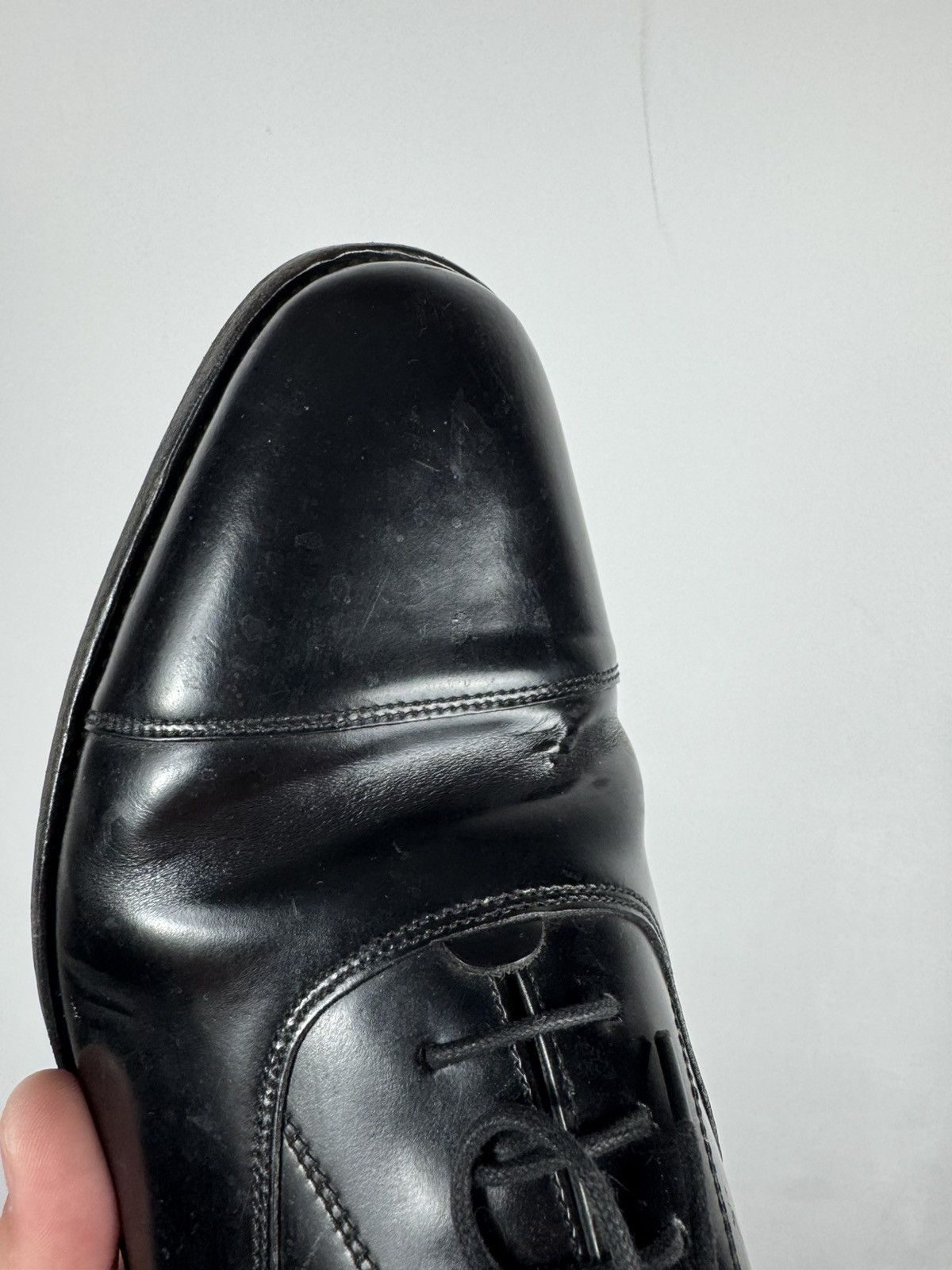 Loake Loake Black Leather Oxford Cap Toe Dress Shoes US 10 England Size US 10 / EU 43 - 12 Thumbnail