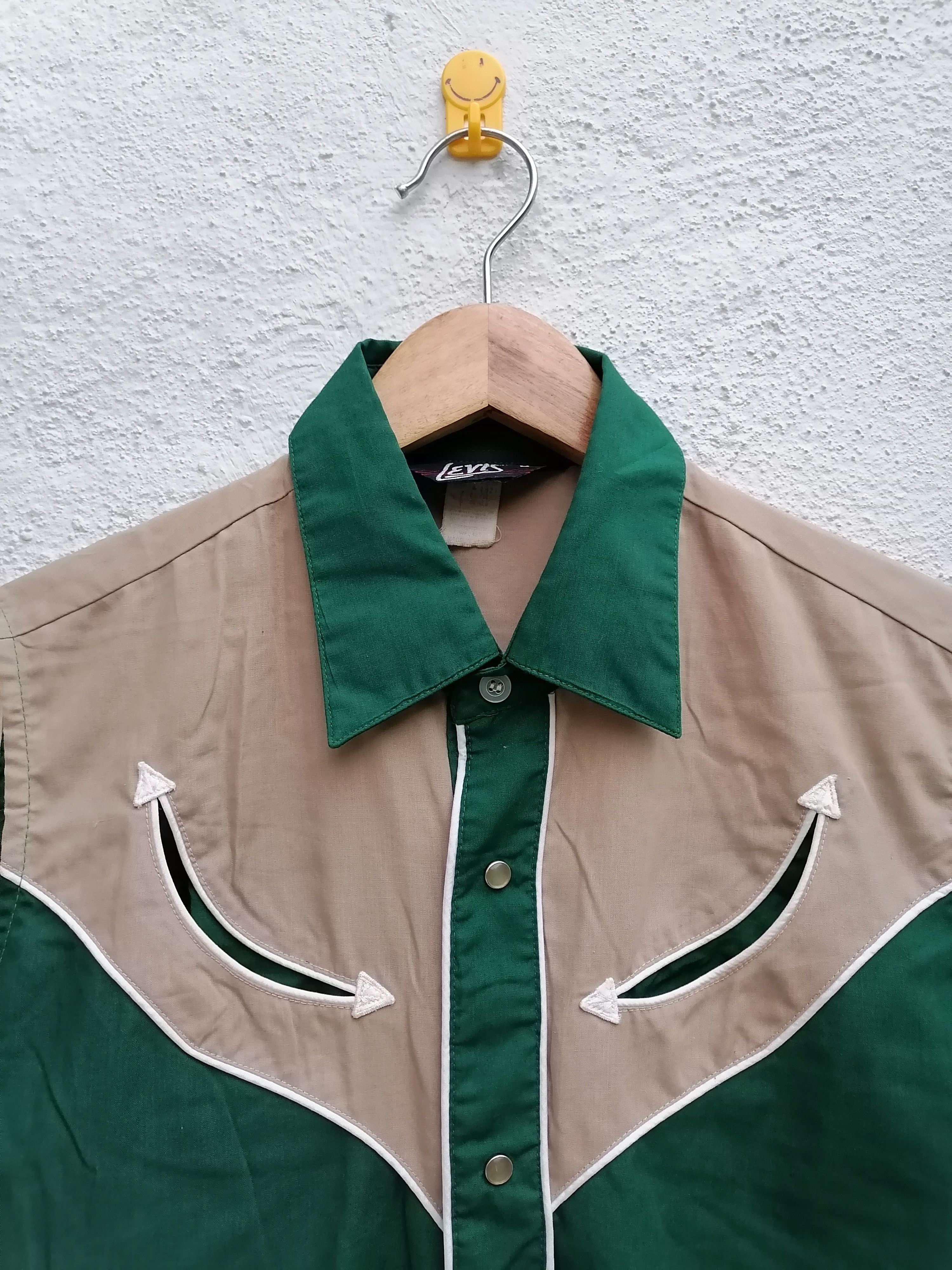 Levi's × Vintage Vintage Levi's Smiley Pocket Western Sleeveless Button Shirt Size US M / EU 48-50 / 2 - 2 Thumbnail