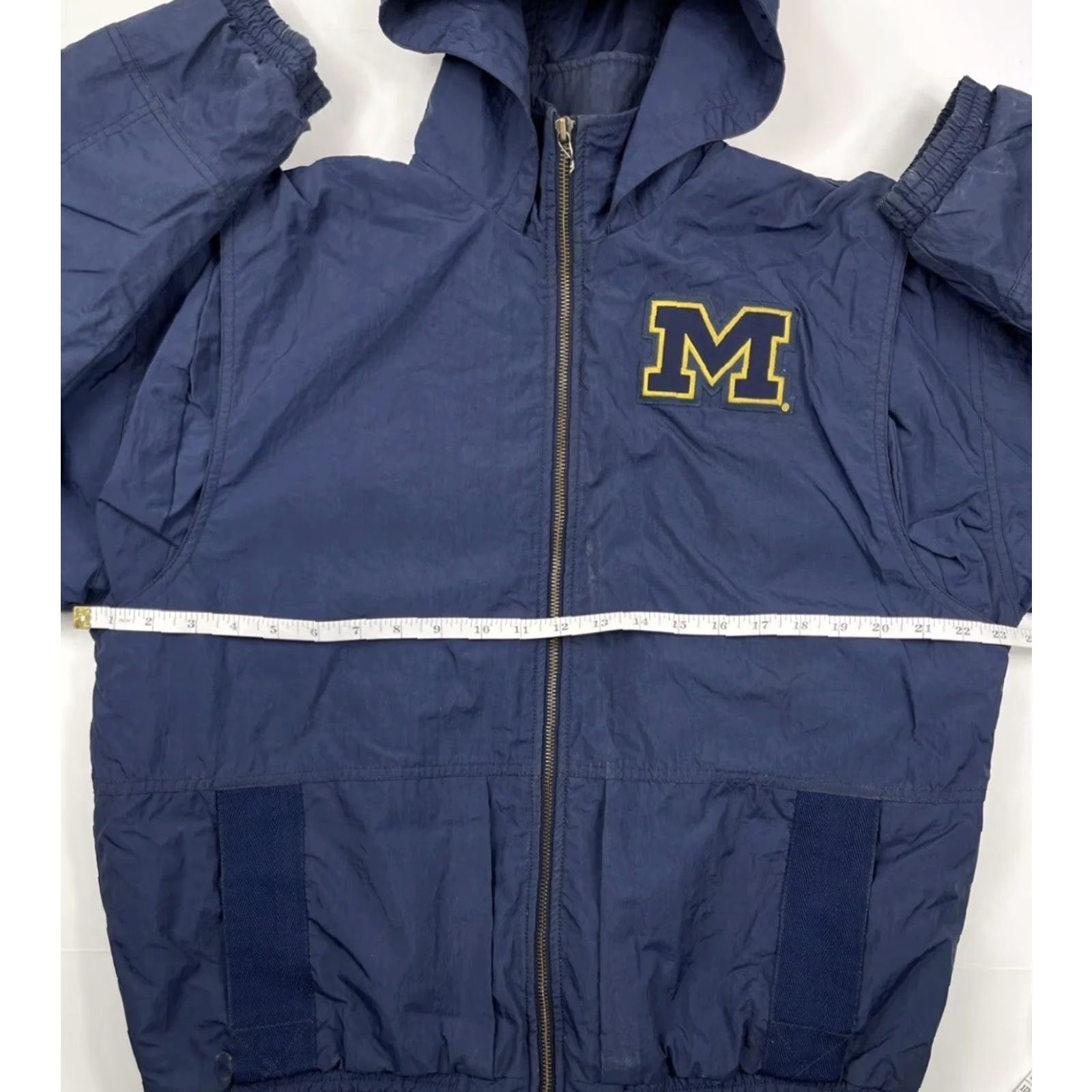 Nike VINTAGE Nike Coat Puffer Jacket XL Men Michigan Wolverines Hooded Long Blue Nylon Logo Zipper Embroidered Comfortable Outdoor College Sports 90s Size US XL / EU 56 / 4 - 5 Thumbnail
