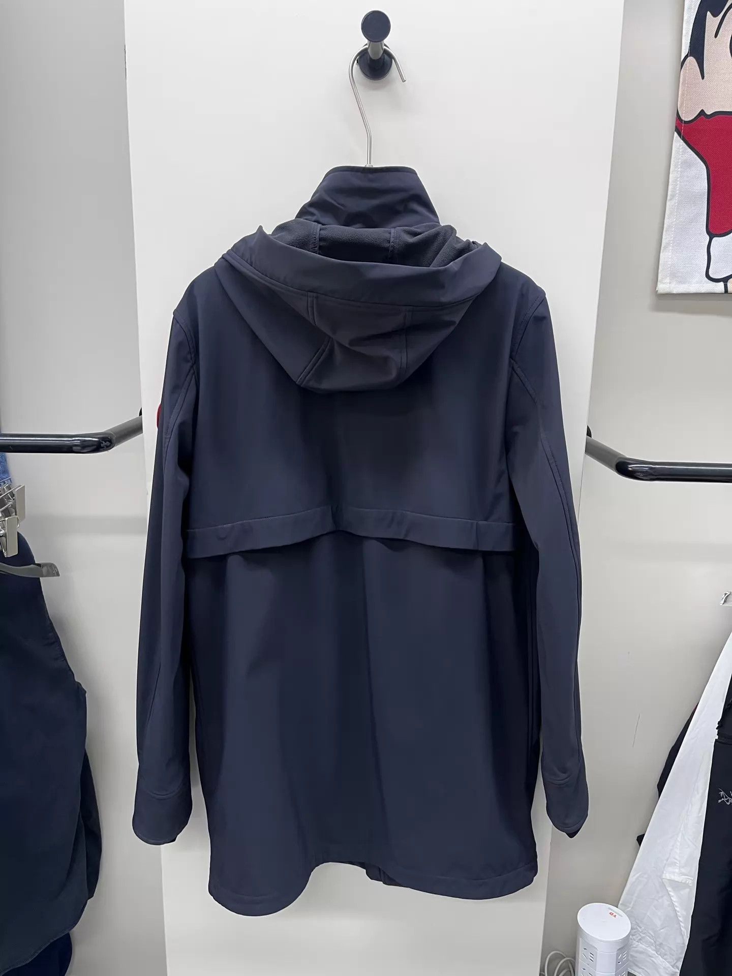 Canada Goose Canada Goose Hooded Long Sleeve Jacket L like new Size US L / EU 52-54 / 3 - 4 Thumbnail