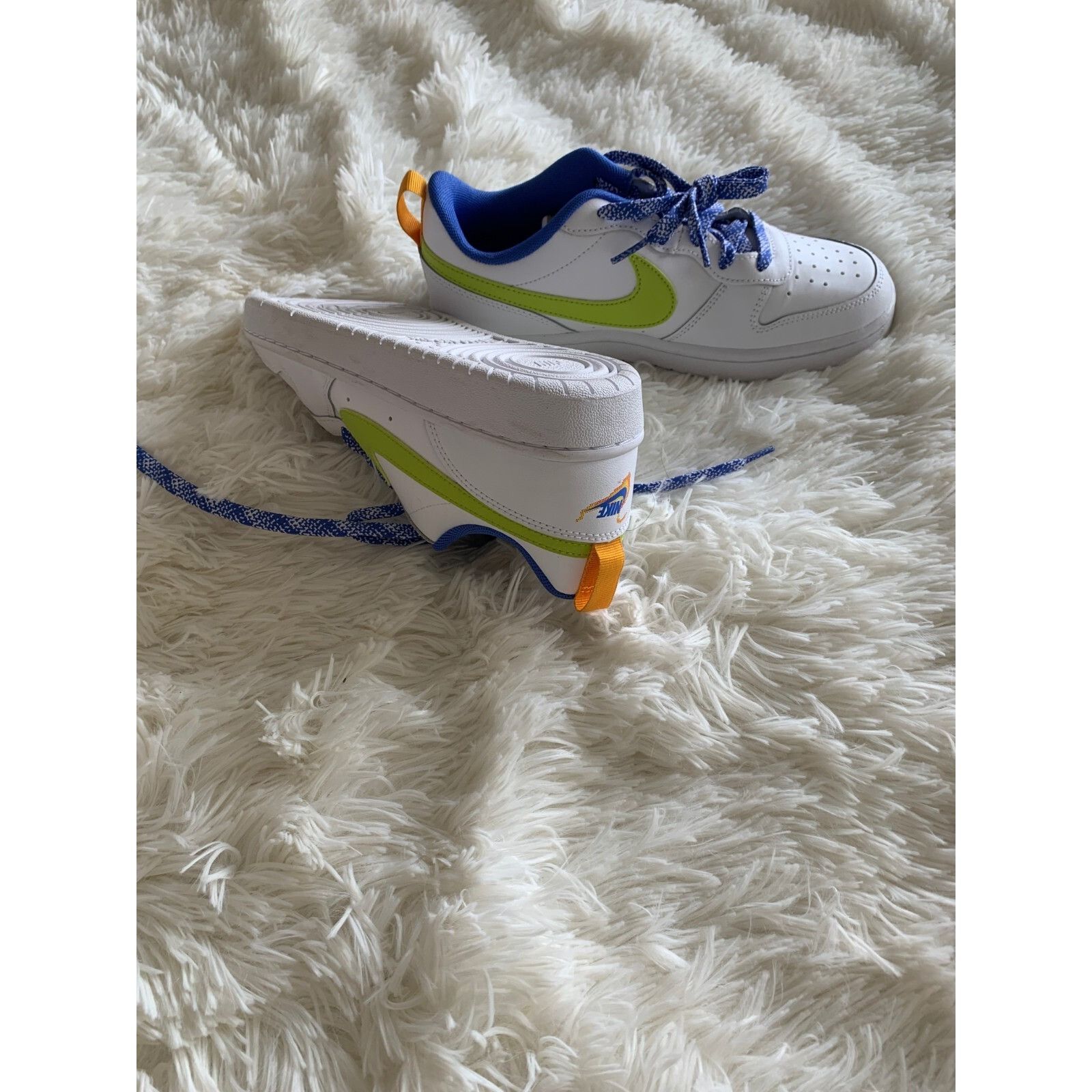 Nike Nike Boys Court Borough Low 2 SE Basketball Sneakers Shoes W Size US 5.5 / EU 38 - 4 Thumbnail