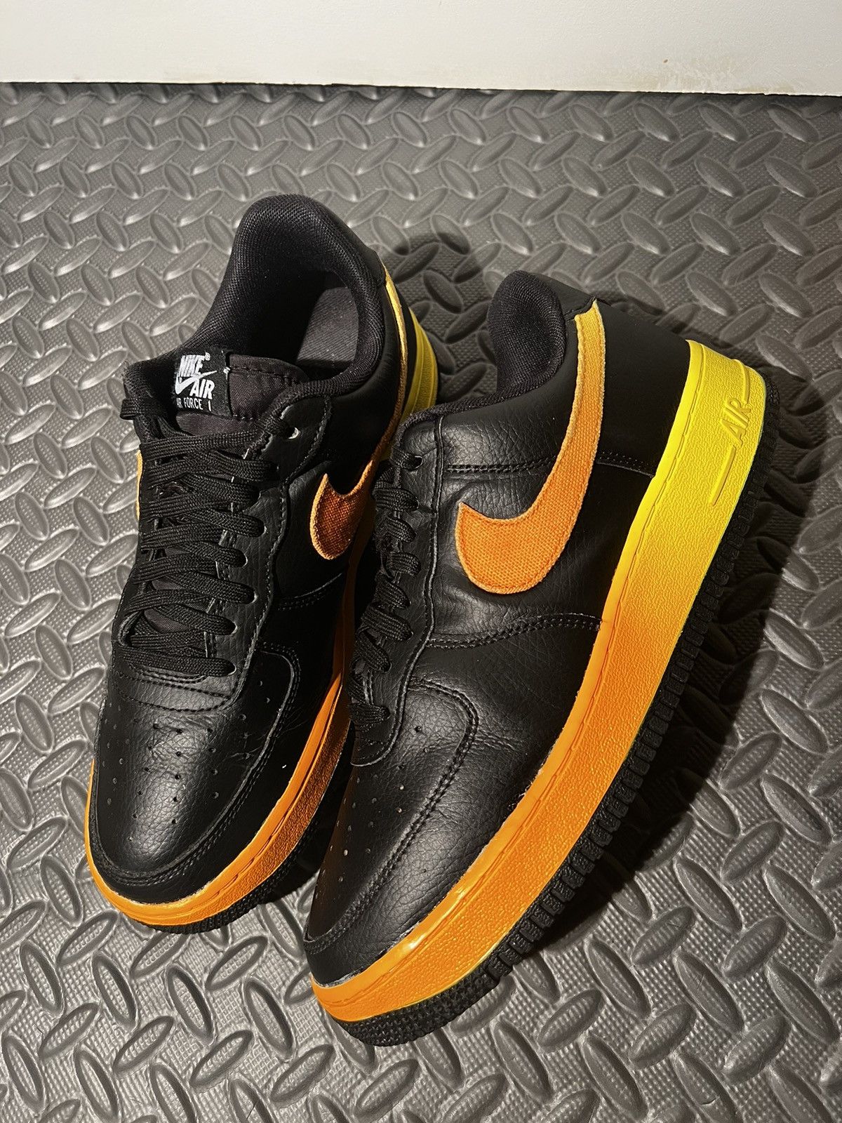 CLEAN Nike Air Force Low Orange Fade size RARE Shoes