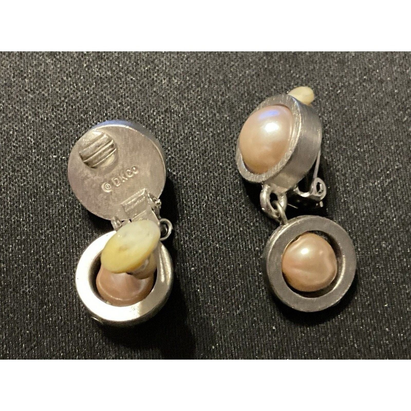 Donna Karan Vintage Donna Karen Clip On Pearl Dangle Earrings Size ONE SIZE - 7 Thumbnail