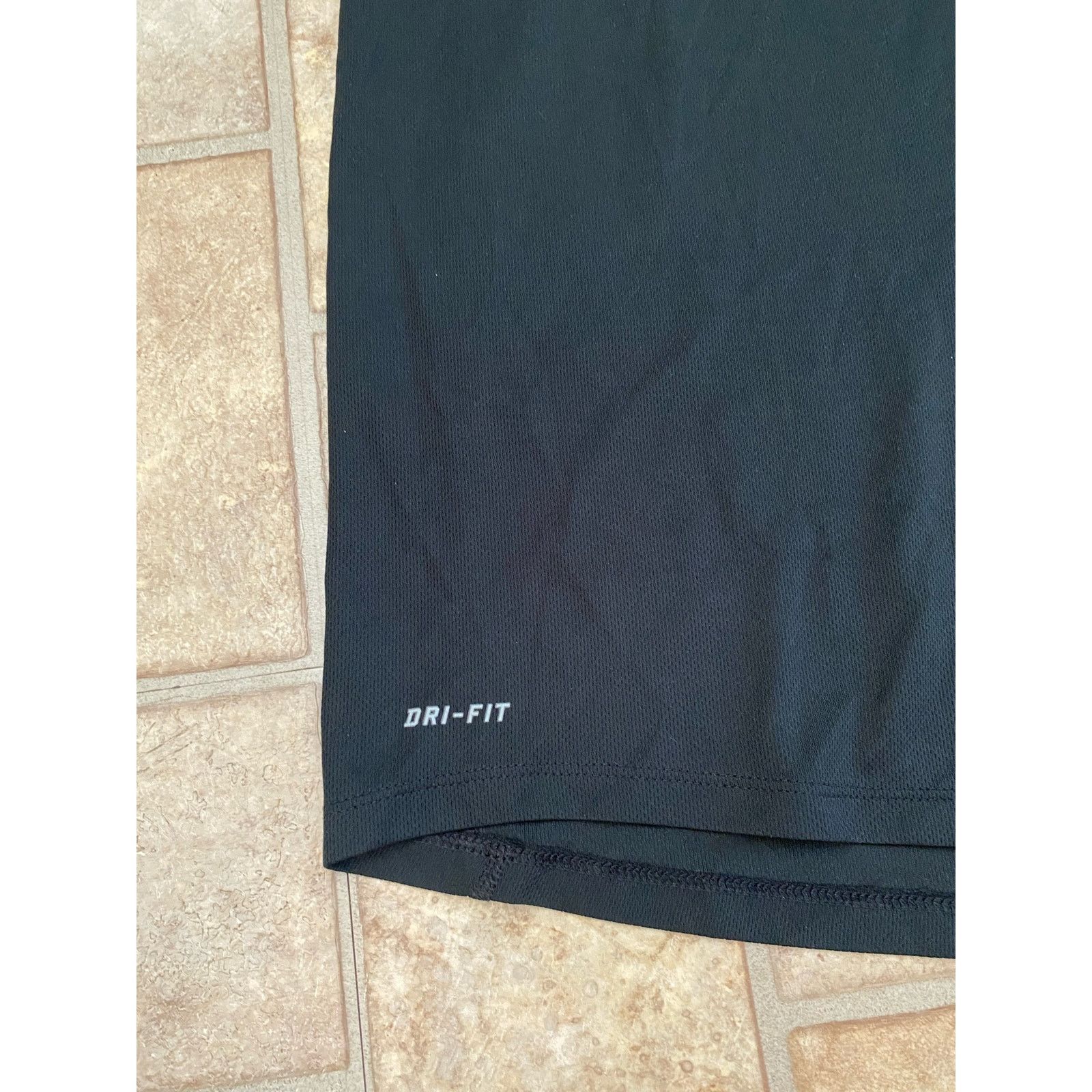 Nike 2pcs Nike Dri-Fit Run Tshirts Black and Gray Men’s XL Size US XL / EU 56 / 4 - 12 Thumbnail