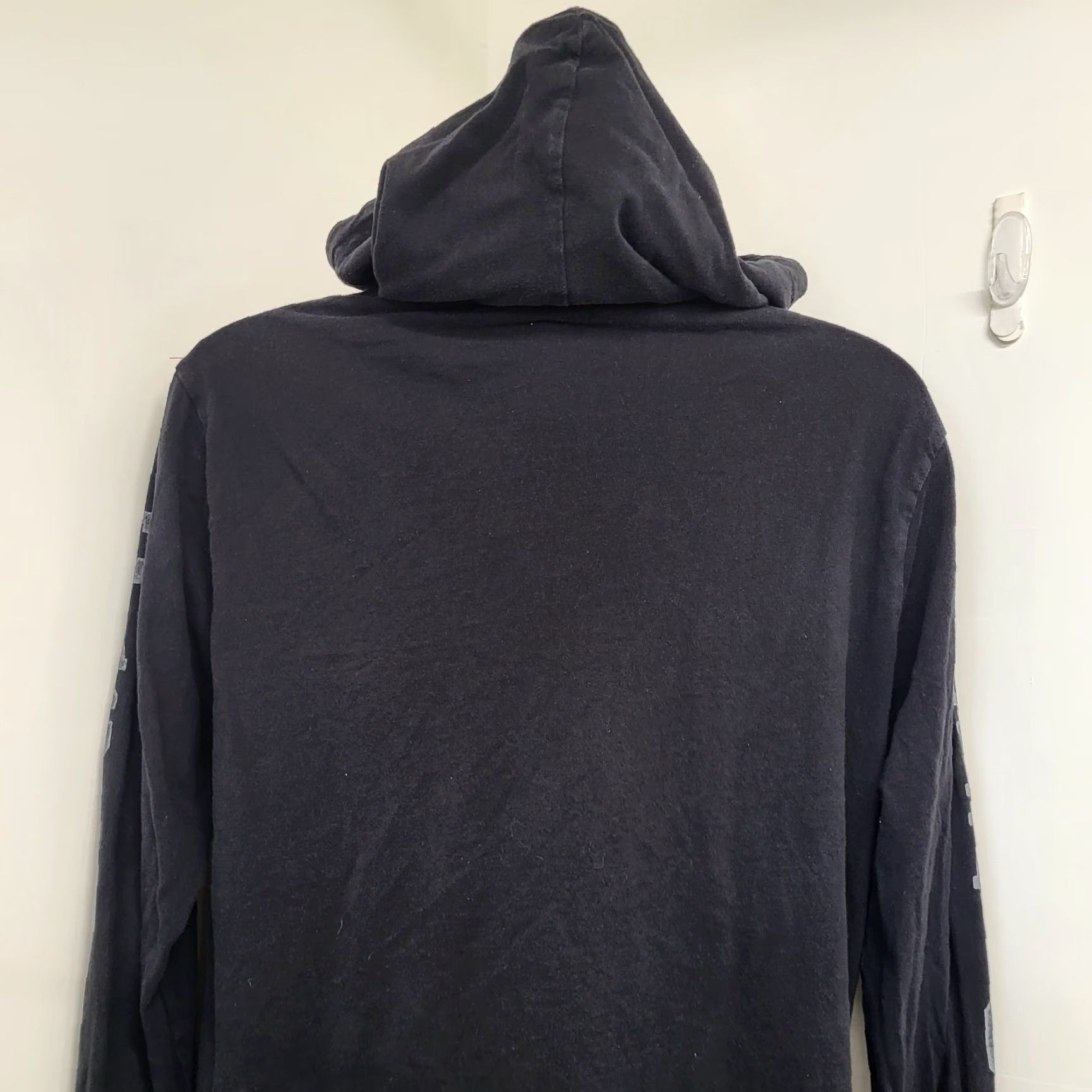 American Eagle Outfitters VINTAGE? No — Not Vintage. American Eagle Outfitters Hoodie Mens M Black Super Soft Standard Fit Pullover Hooded with Pockets Logo Print Size US M / EU 48-50 / 2 - 5 Thumbnail