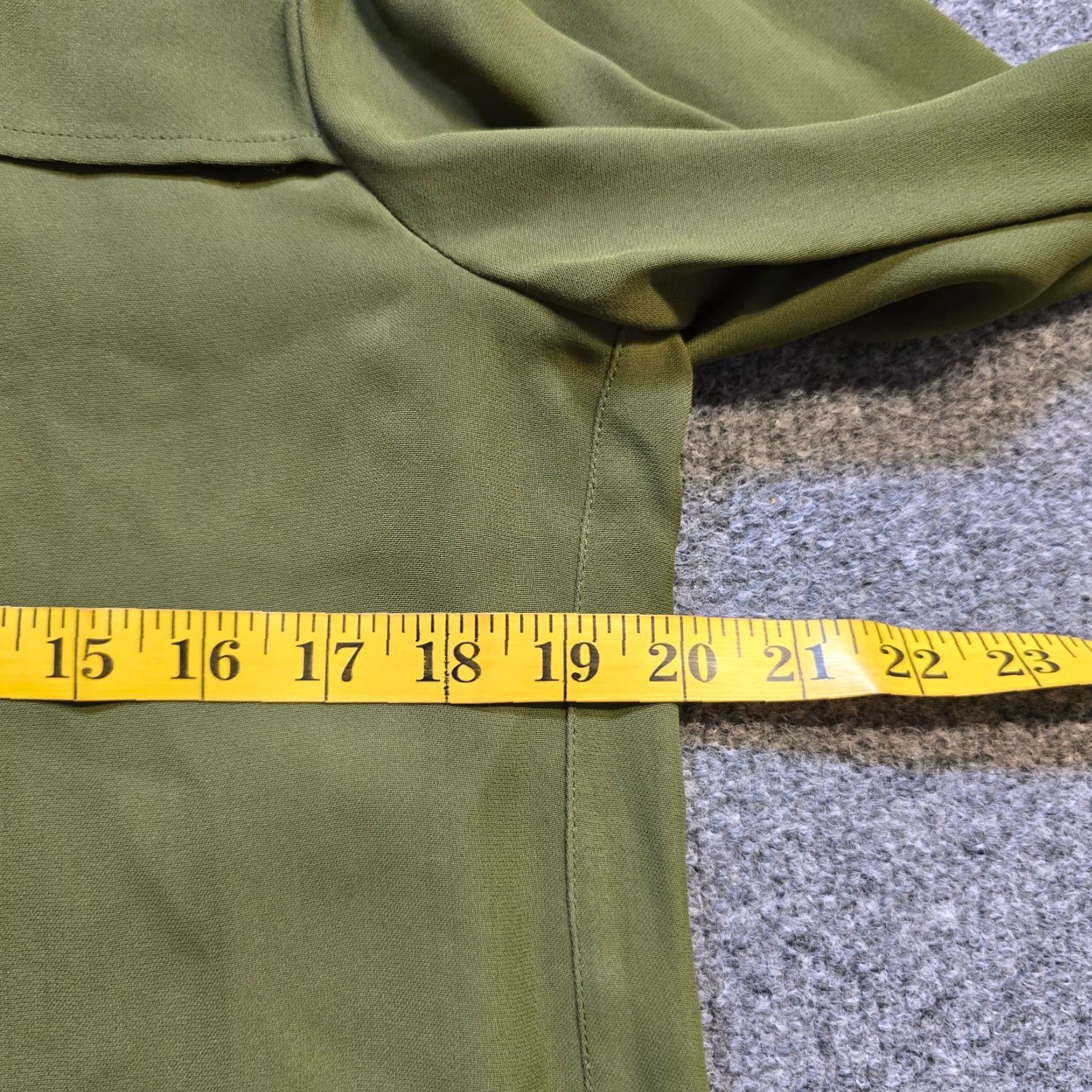 J.Crew J.CREW Blouse Shirt Womens 10 Green Long Sleeve Round Neck Career Holiday Regular Fit Size L / US 10 / IT 46 - 5 Thumbnail