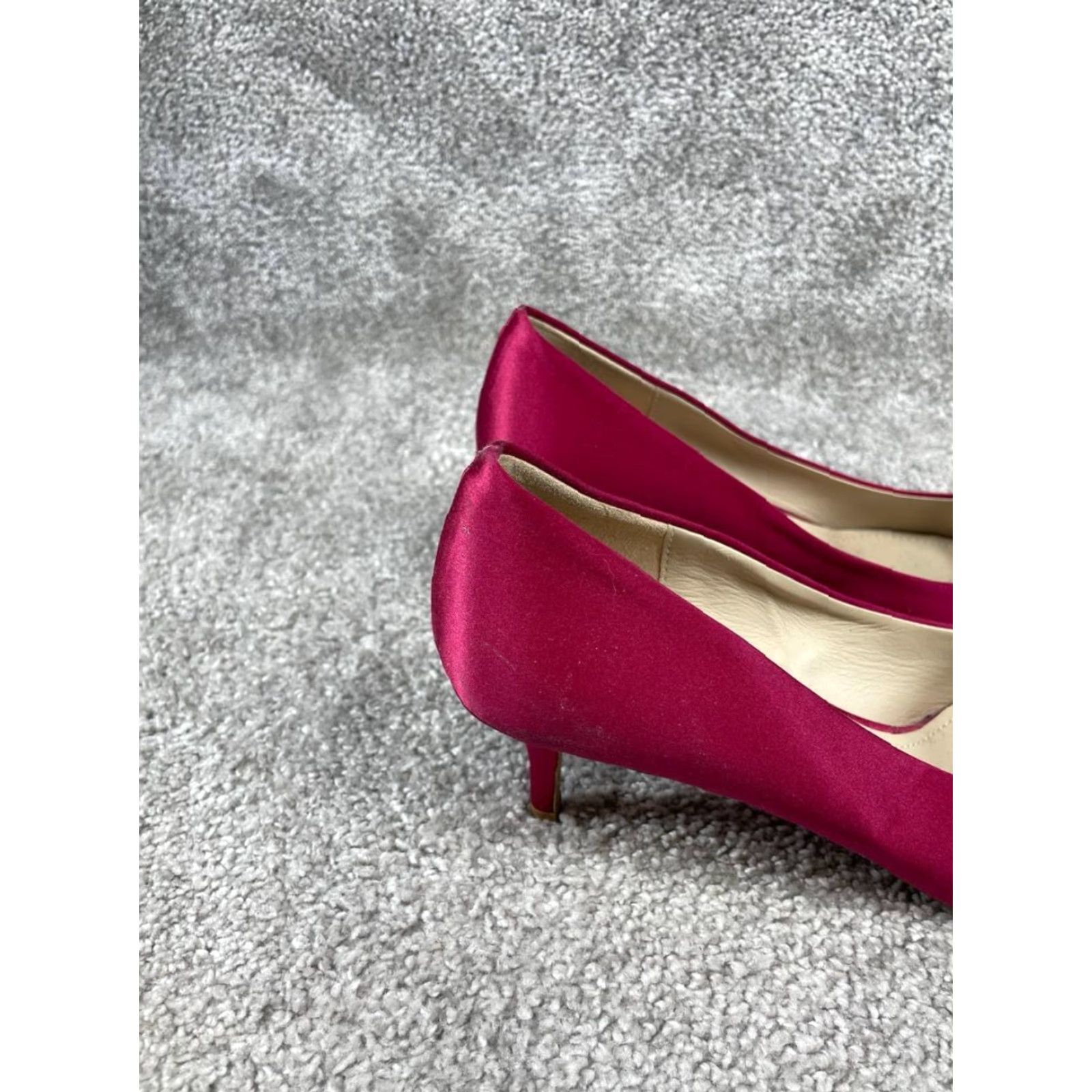 Theory Theory Heels Womens Kitten Satin Pump Red Pointed Toe Slip On Size 7.5 US 38 EU 38 Red Size US 6 / IT 36 - 3 Thumbnail