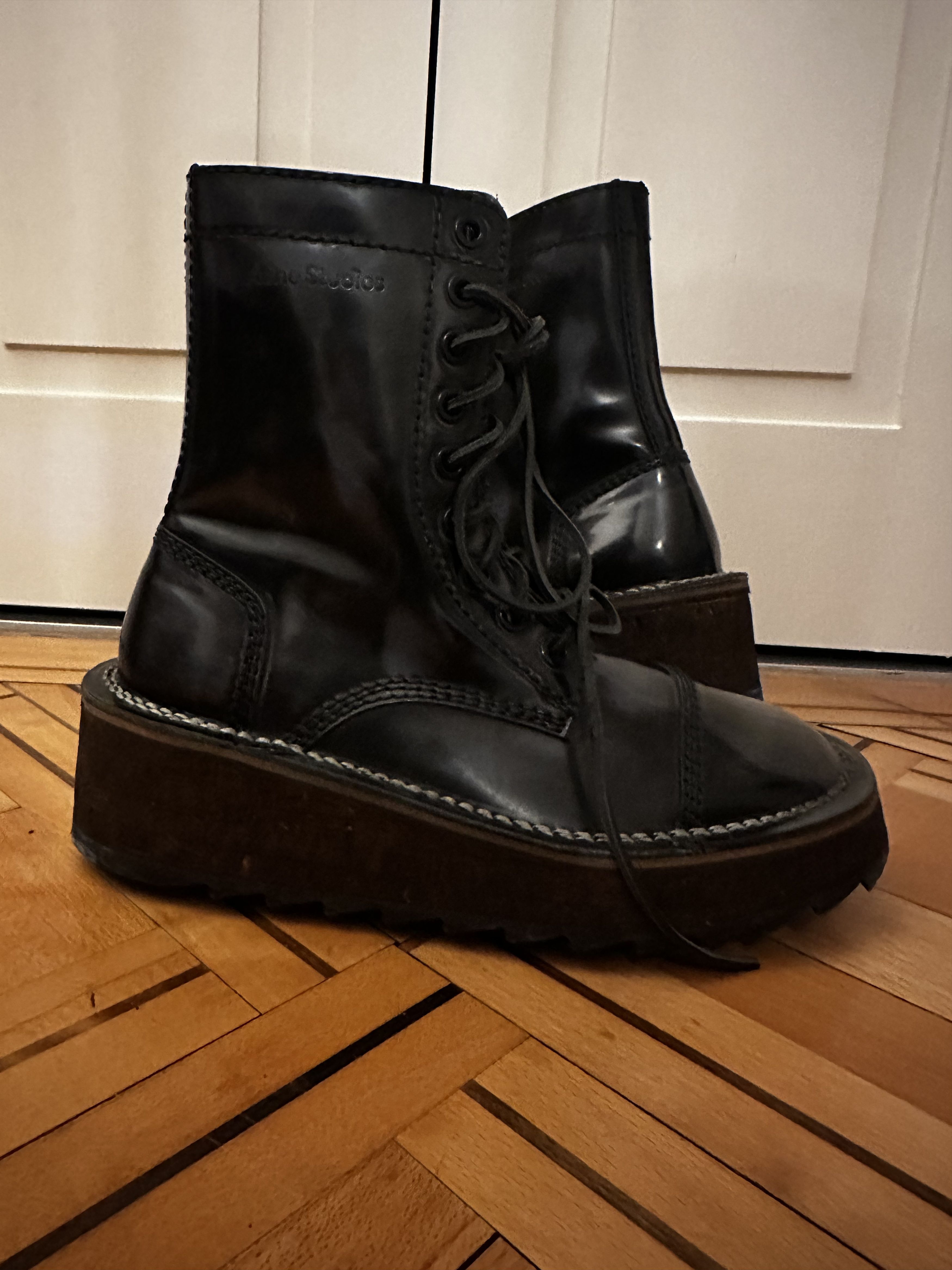 Acne Studios Acne Studios - Distressed-Effect Leather Ankle Boots Size US 9 / EU 42 - 2 Thumbnail