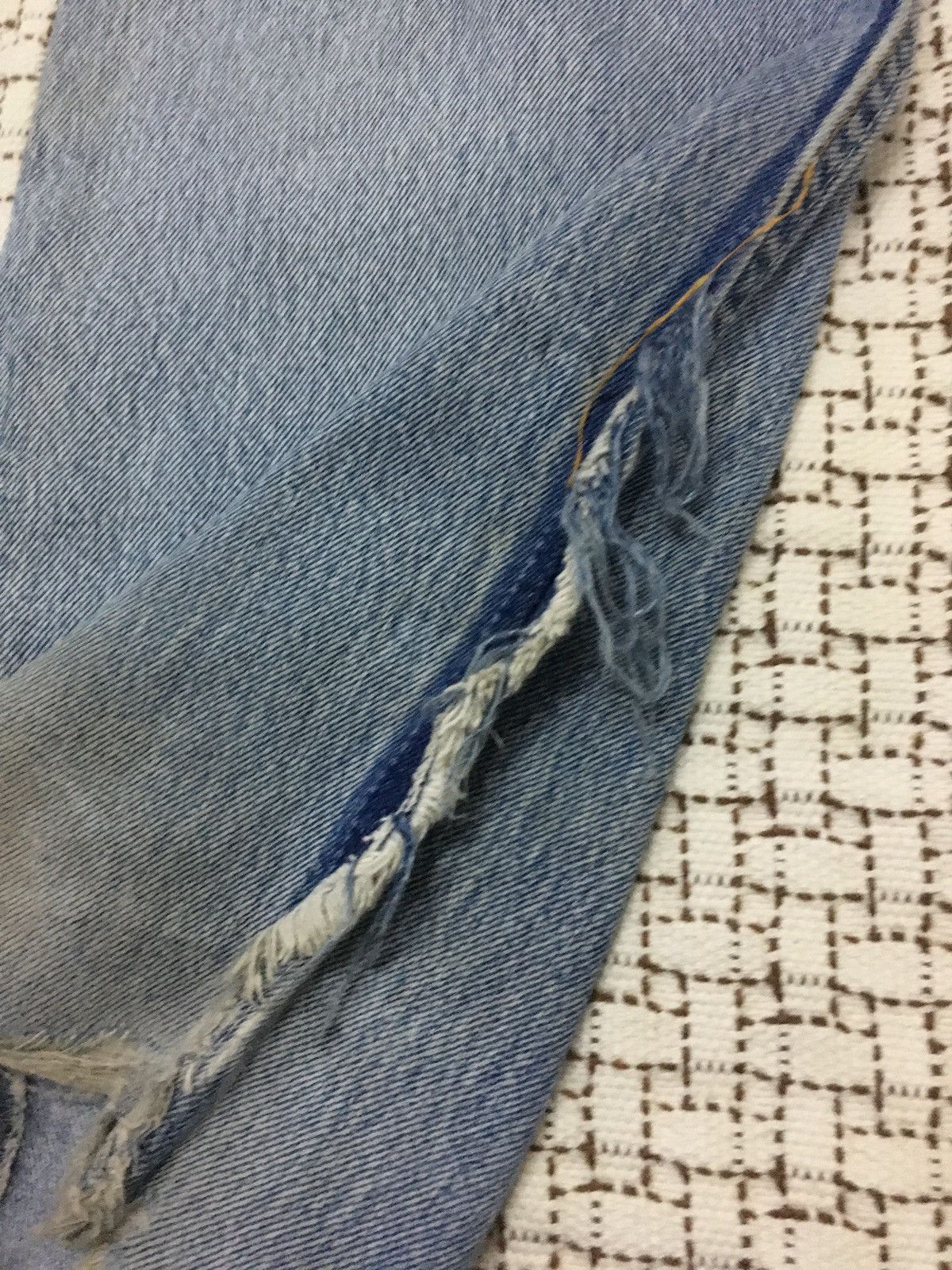 Levi's Vintage Levis Lot 501 Fly Button Distressed Jeans (Y01) Size US 32 / EU 48 - 7 Thumbnail