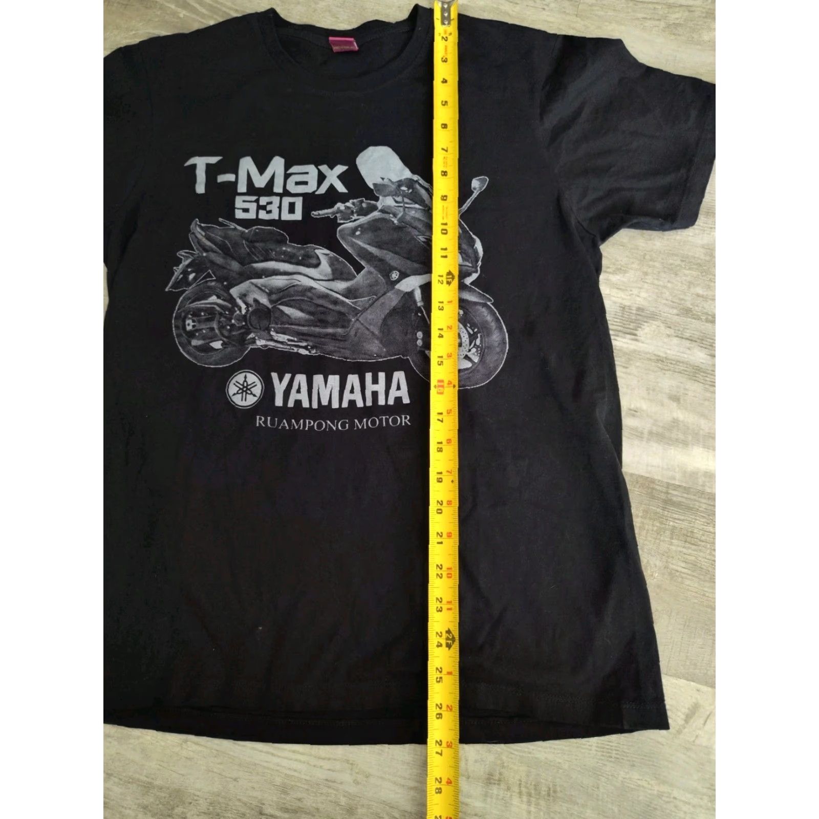 Yamaha VINTAGE Yamaha TMAX 530 Motorcycle T-Shirt Unisex Adults Large Black Graphic Print 2000s Size US L / EU 52-54 / 3 - 7 Thumbnail
