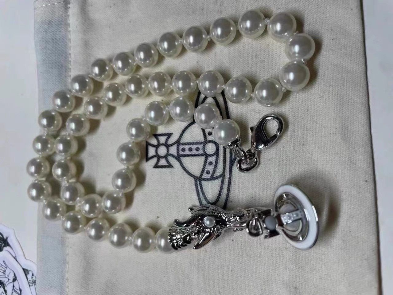 Vivienne Westwood Vivienne Westwood Saturn Pearl Dragon Necklace K28 Size ONE SIZE - 3 Thumbnail