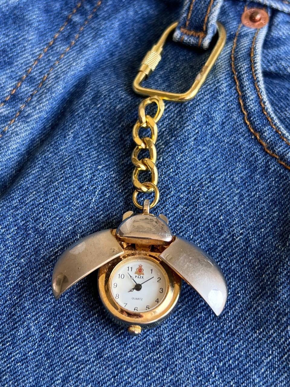 Japanese Brand × Vintage Vintage 🐞 Ladybug Japanese style futuristic Steel Watch Size ONE SIZE - 4 Thumbnail