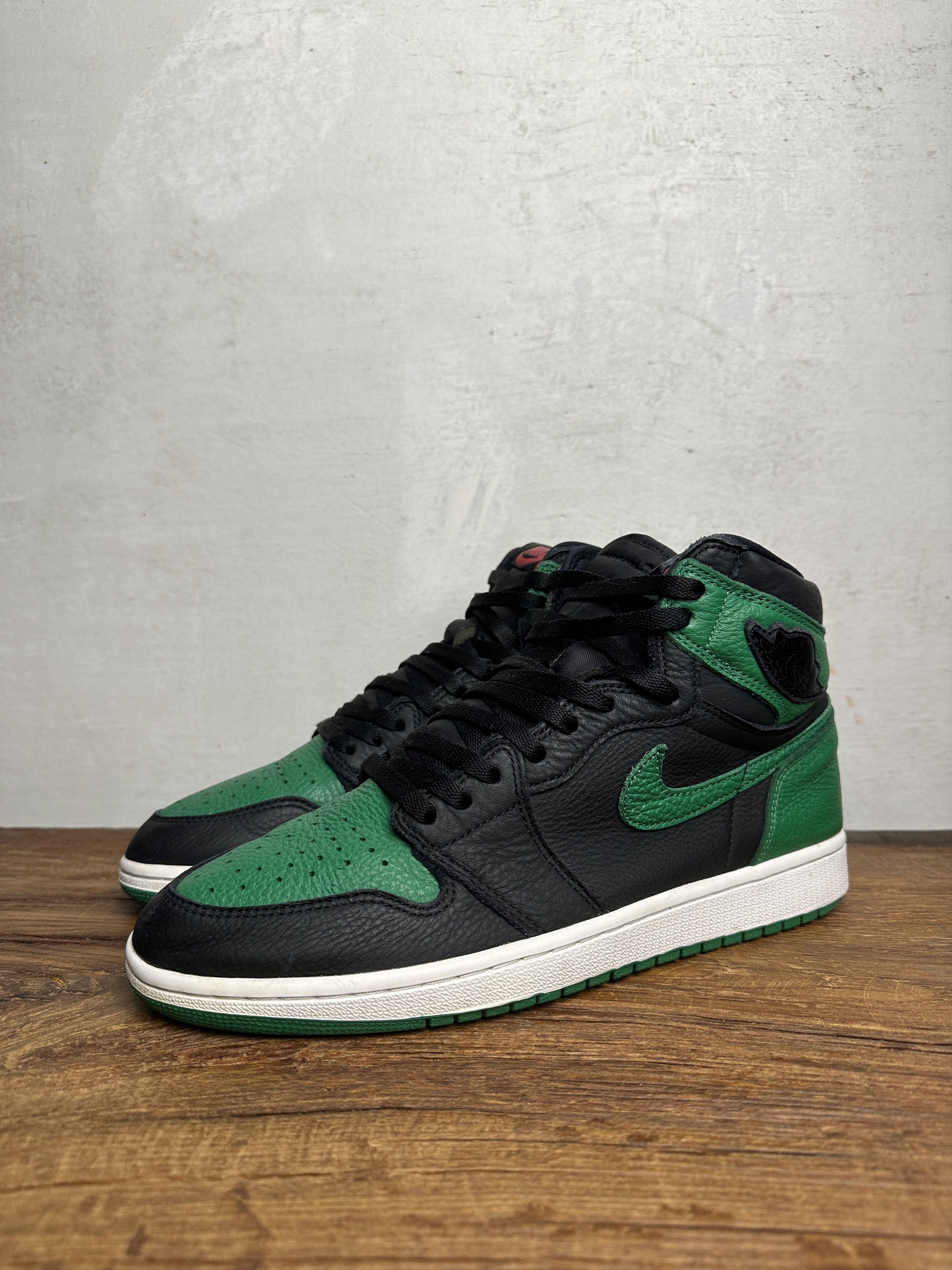 Nike Air Jordan 1 Retro High Pine Green Black