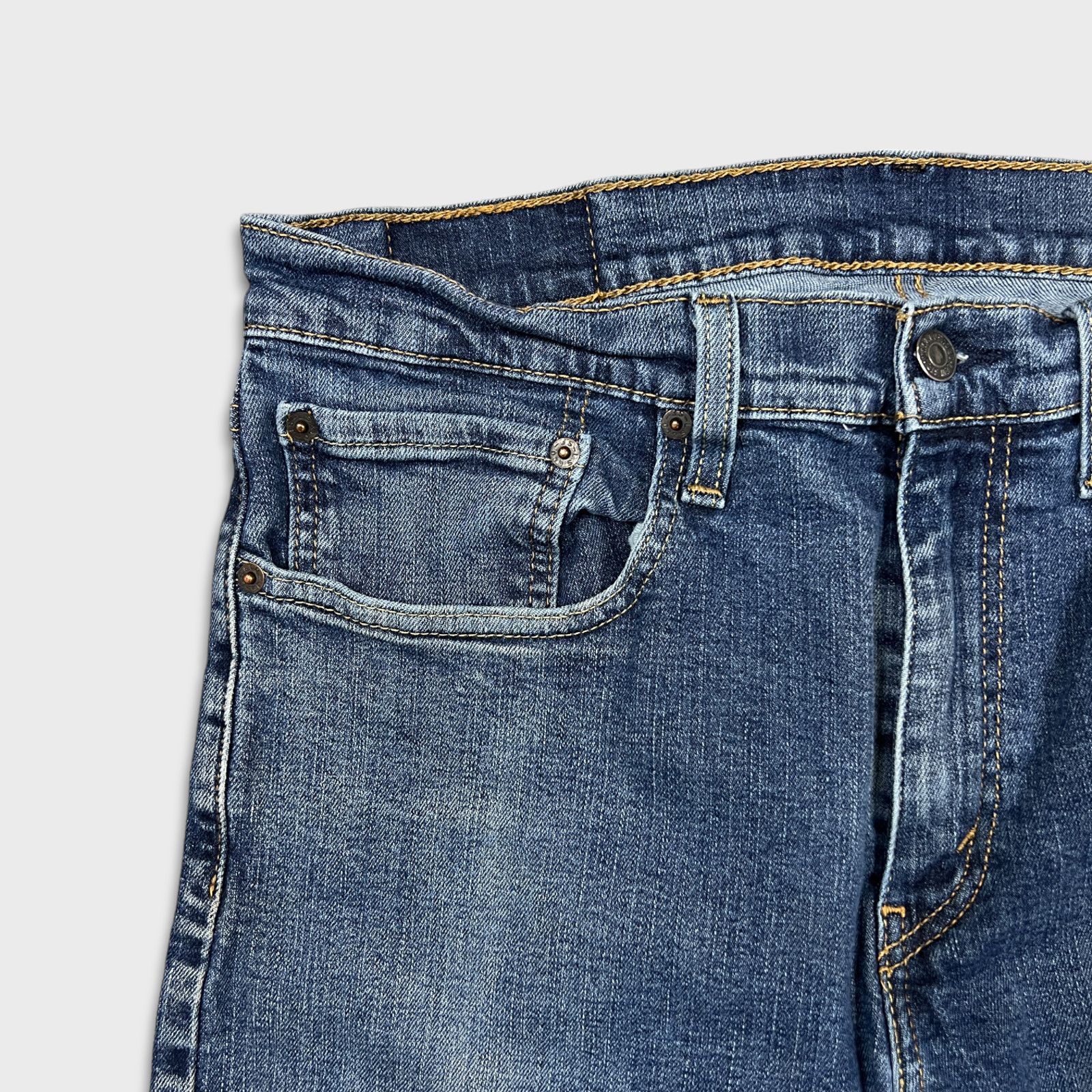 Levi's × Vintage Levi's 514 Jeans Mens 34x34 Blue Straight Fit Denim Pants Size US 34 / EU 50 - 3 Thumbnail