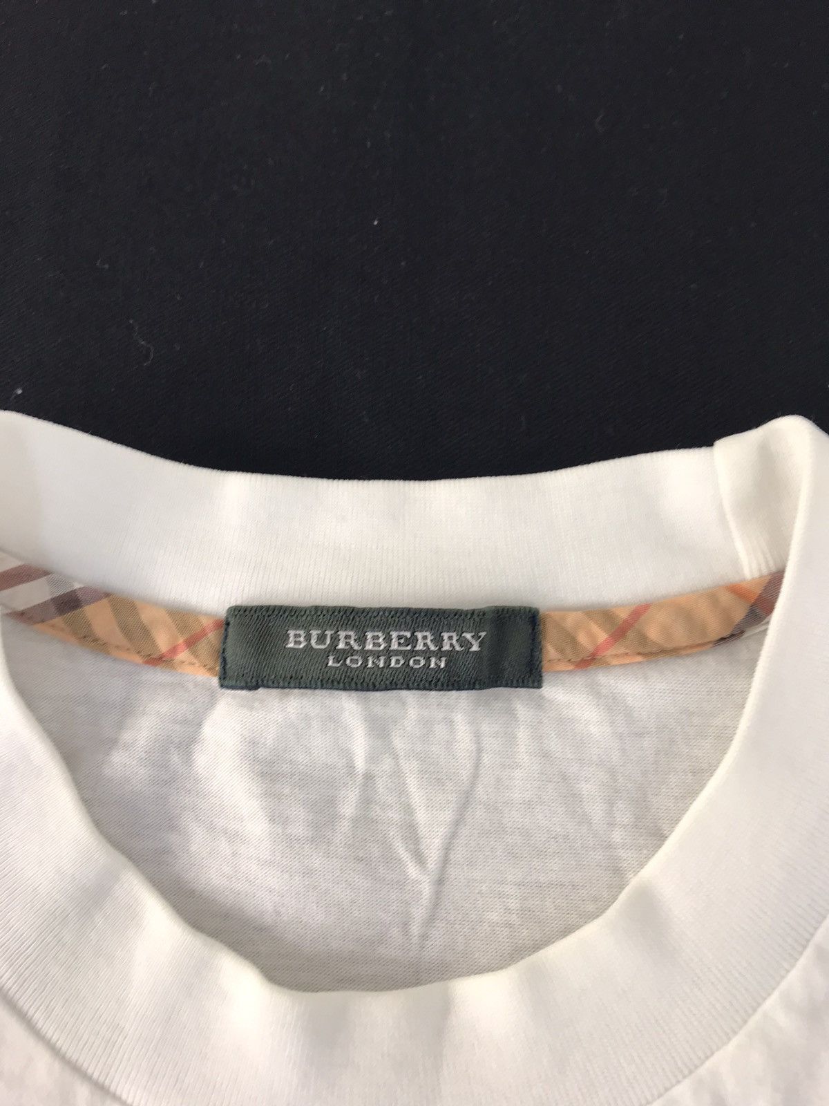 Burberry Hype Burberry London Plain Crewneck Printed Tee Size US M / EU 48-50 / 2 - 4 Thumbnail