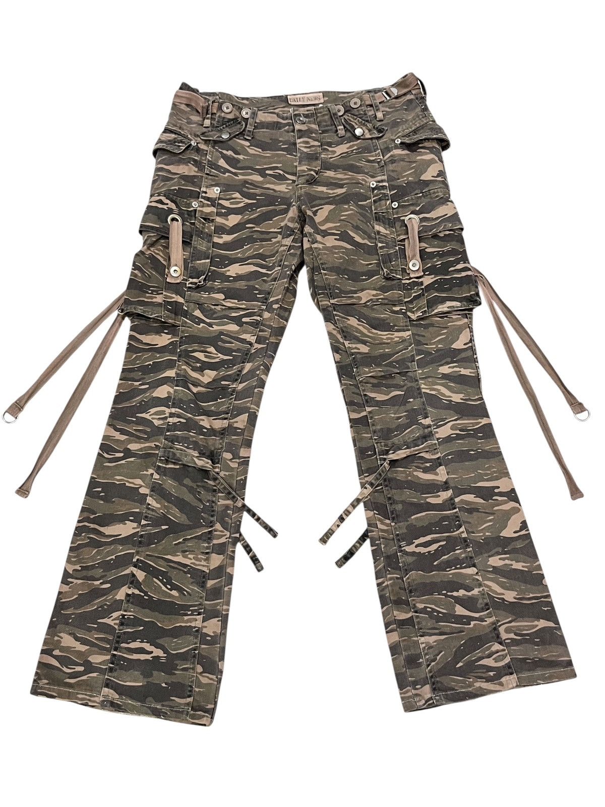 Japanese Brand Wtaps Style Tiger Camo Bondage Flare Cargo Pants W31 Rare Size US 31 - 1 Thumbnail