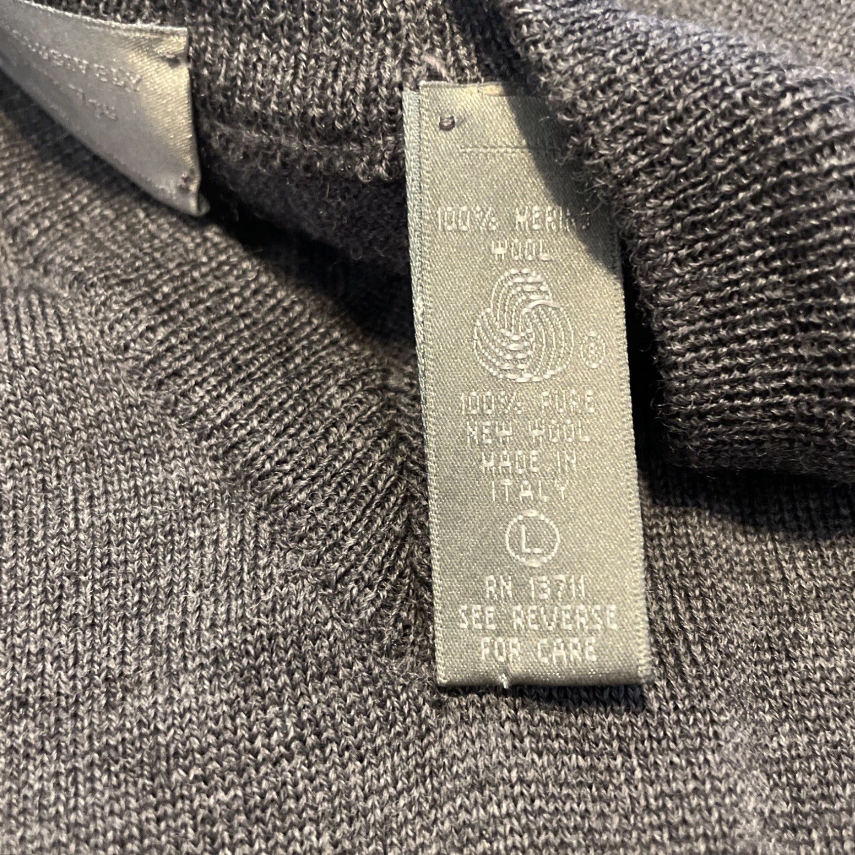 Lord & Taylor VINTAGE Lord & Taylor Knit Sweater Mens Large Italy 100% Merino Wool Grey Preppy 90s Retro Pullover Long Sleeve V-Neck Regular Mens Size US L / EU 52-54 / 3 - 3 Thumbnail