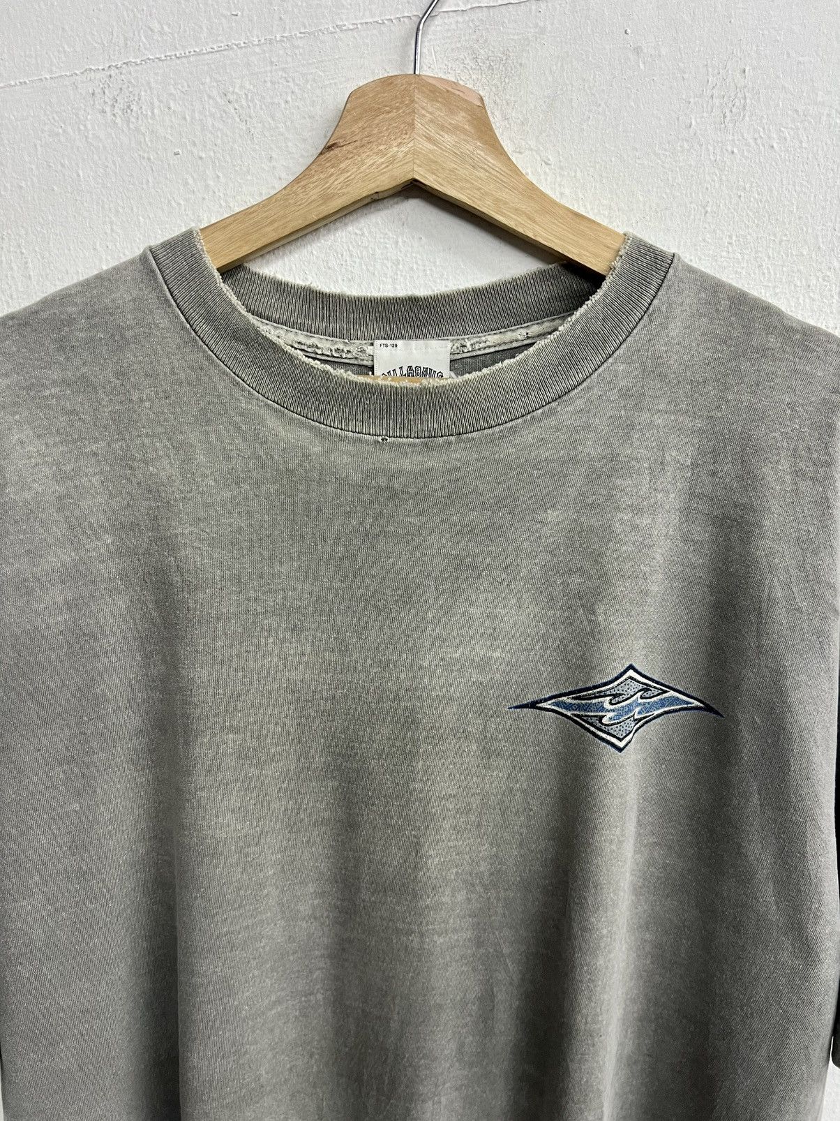 Billabong THRASHED Vintage Billabong Surfing Backhit Tee Size US L / EU 52-54 / 3 - 3 Thumbnail