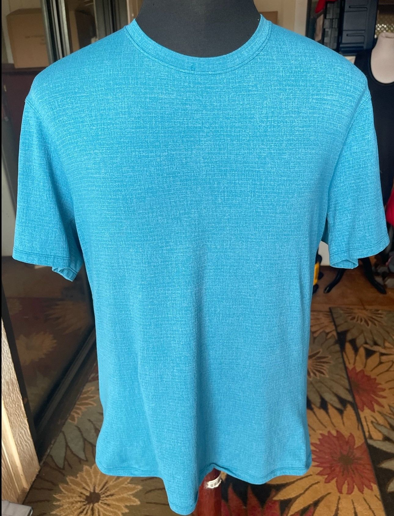 Lululemon PreOwned Lululemon T-Shirt Blue Green Men's Large Activewear Size US L / EU 52-54 / 3 - 1 Thumbnail
