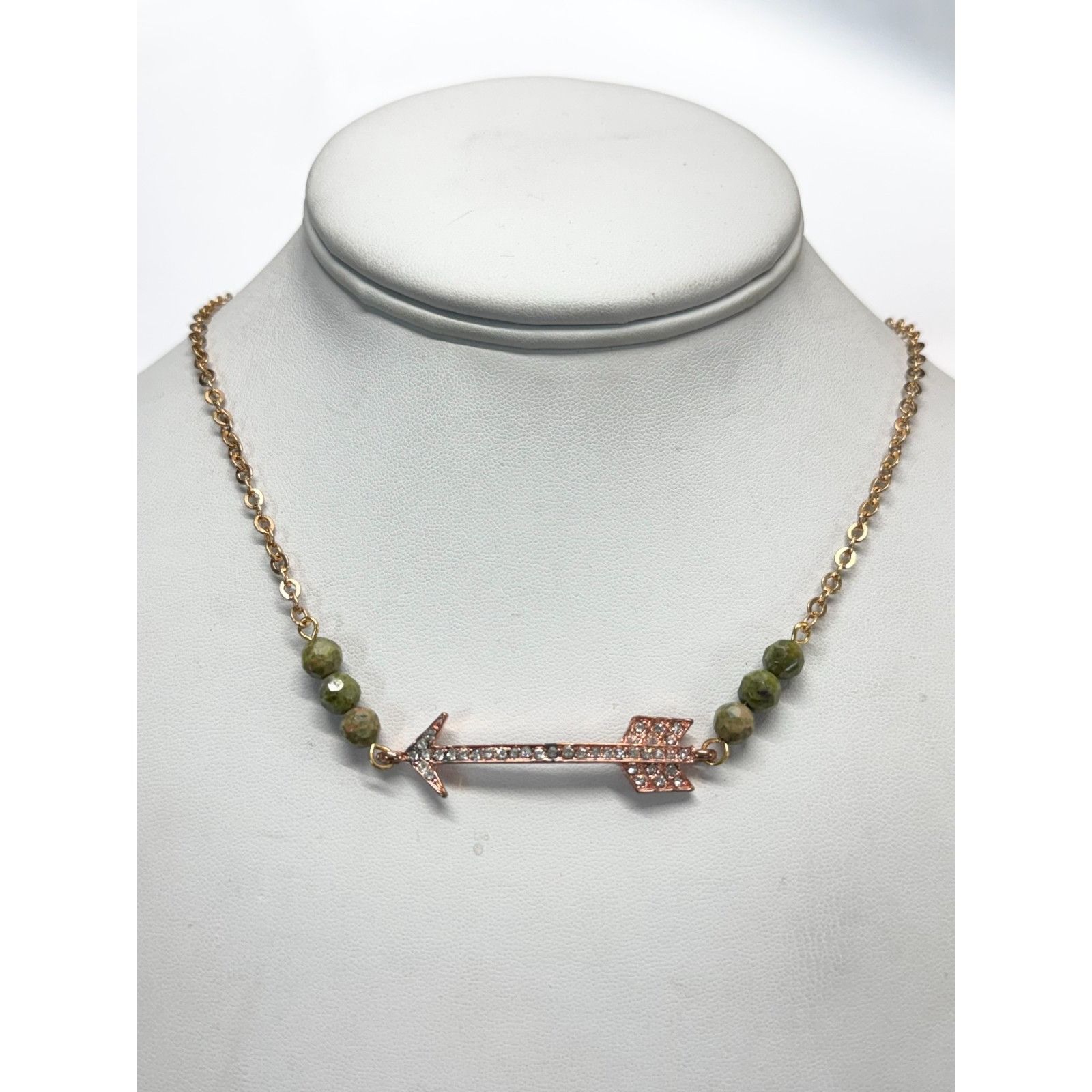 Vintage Vintage rhinestone arrow green semi precious bead necklace Size ONE SIZE - 2 Thumbnail