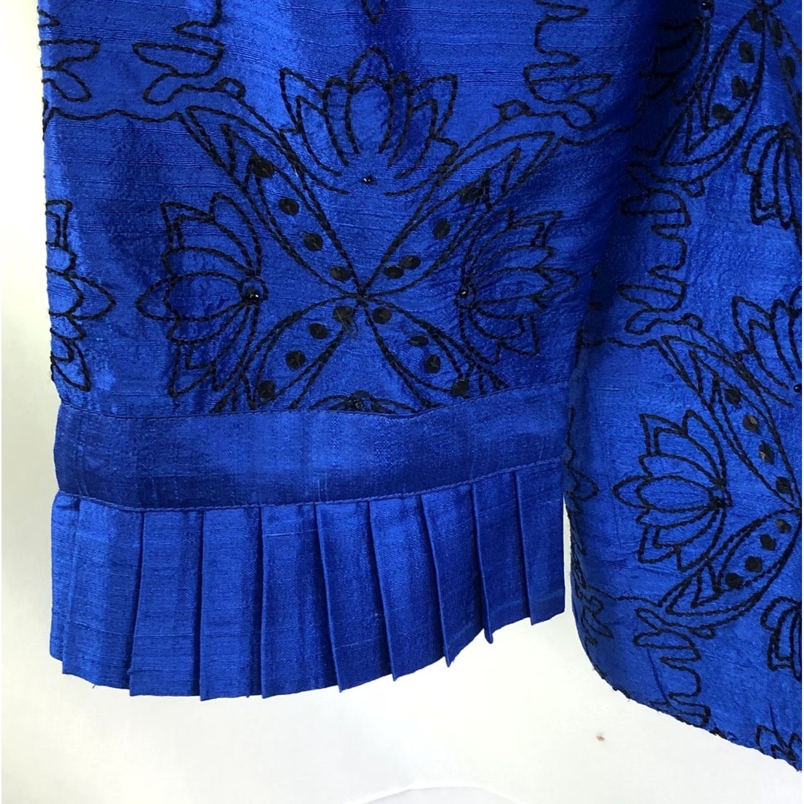 Vintage Bleu Bayou Silk Jacket L Blue Beaded Pleat Cuff Open Front Sleeve Women Kimono 100% Silk Glam Boutique Size L / US 10 / IT 46 - 4 Thumbnail