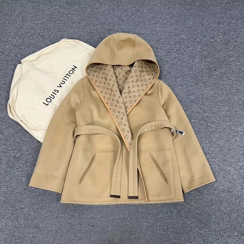 Louis Vuitton Louis Vuitton FW23 Caramel double-breasted coat with full l Size XS / US 0-2 / IT 36-38 - 1 Thumbnail