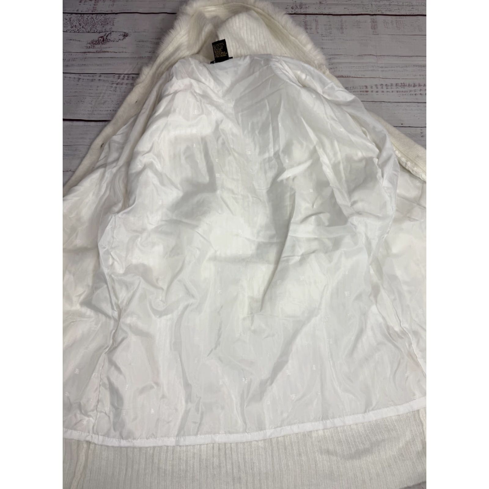 Vintage Fully Fashion Angora Blend White Knit Coat Jacket Hooded Button Up Sz L Women’s Long Sleeve Fleece Knit Coat Jacket Hooded White (Angora) Size L / US 10 / IT 46 - 5 Thumbnail