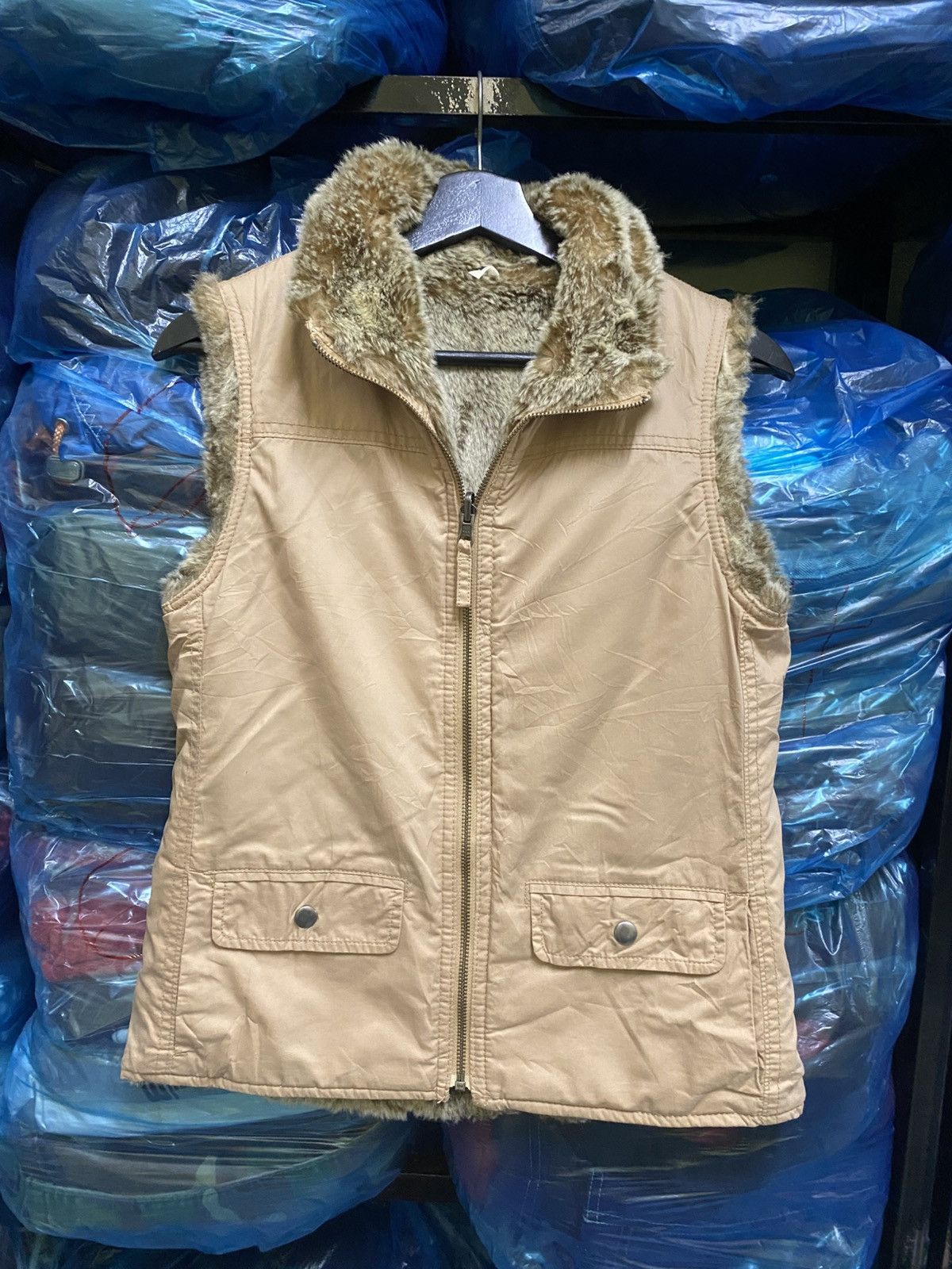 Gap VINTAGE Y2K GAP FAUX FUR LINING VEST JACKET Size S / US 4 / IT 40 - 1 Thumbnail