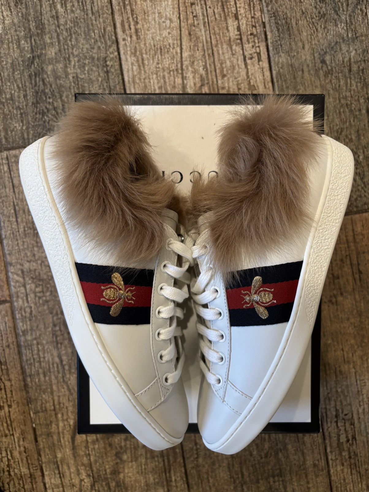 Gucci White Ace Bee With Fur Lining Size US 7 / IT 37 - 2 Thumbnail