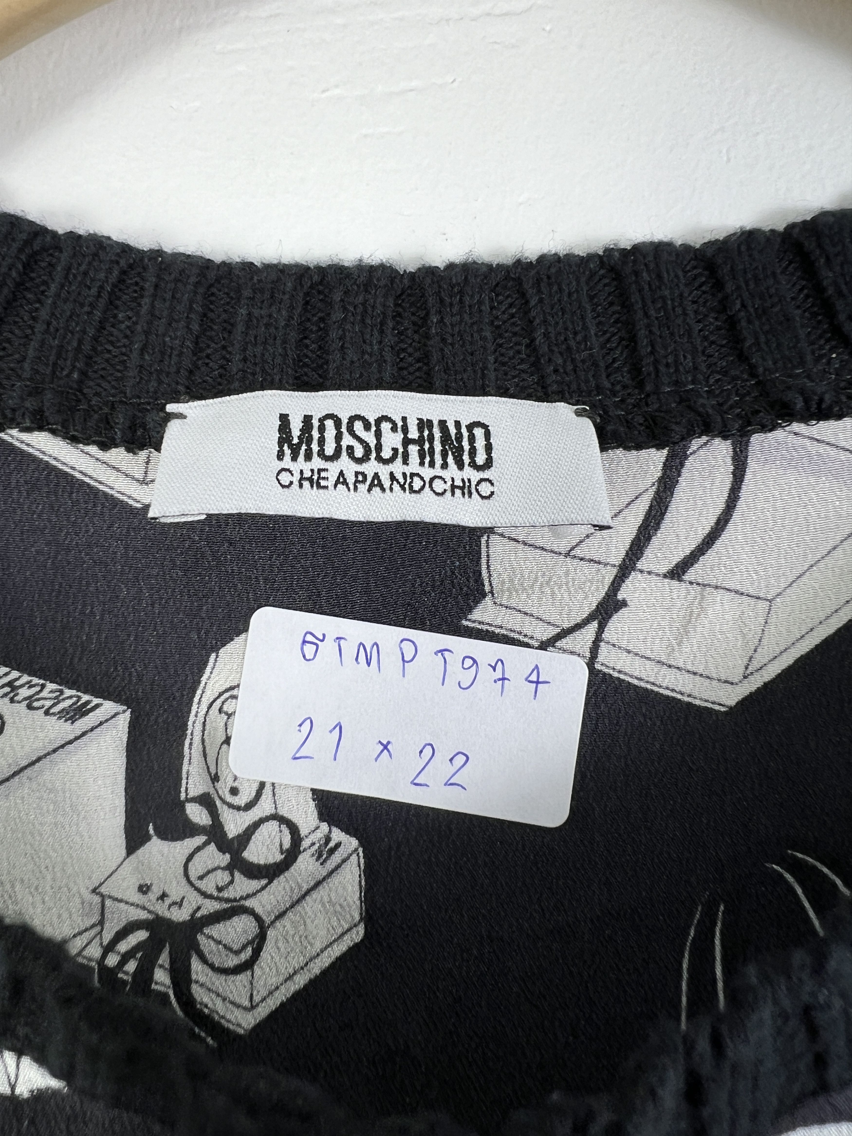 Boutique Moschino × Moschino MOSCHINO Cheapandchic Silk Blouse (L) GTMPT974 Size L / US 10 / IT 46 - 3 Thumbnail