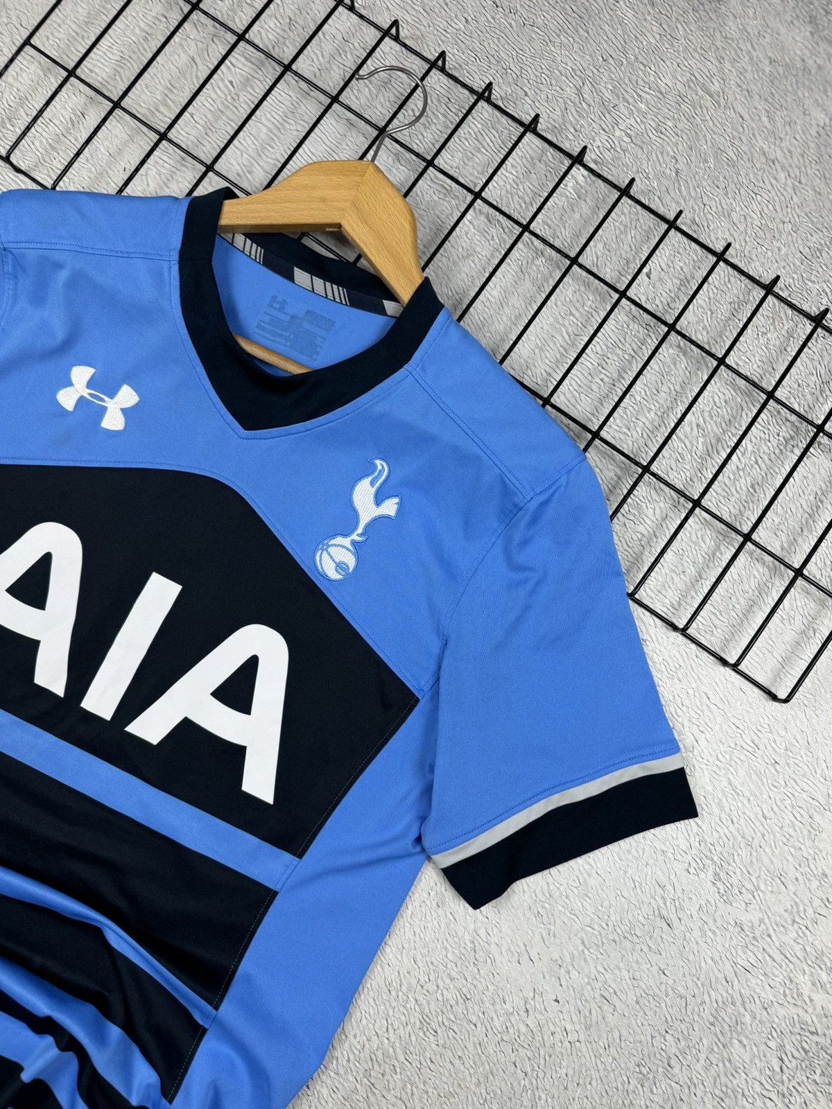 Under Armour × Vintage Vintage Tottenham 2015/16 Under Armour Jersey Blokcore M sz Size US M / EU 48-50 / 2 - 2 Thumbnail