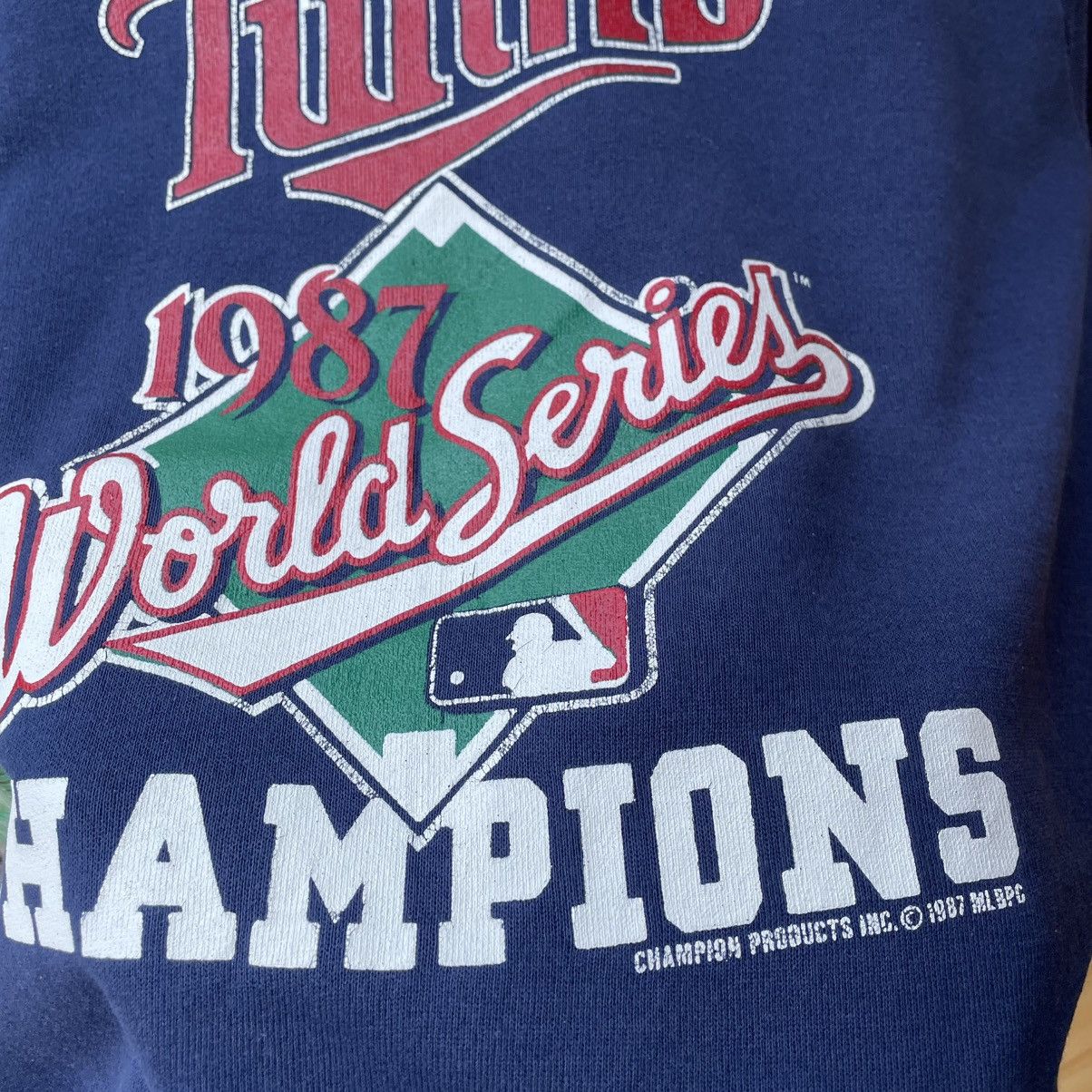 Champion × MLB × Vintage 🔥Vintage 1987 Champion MLB World Championship Sweatshirts Size US M / EU 48-50 / 2 - 5 Thumbnail