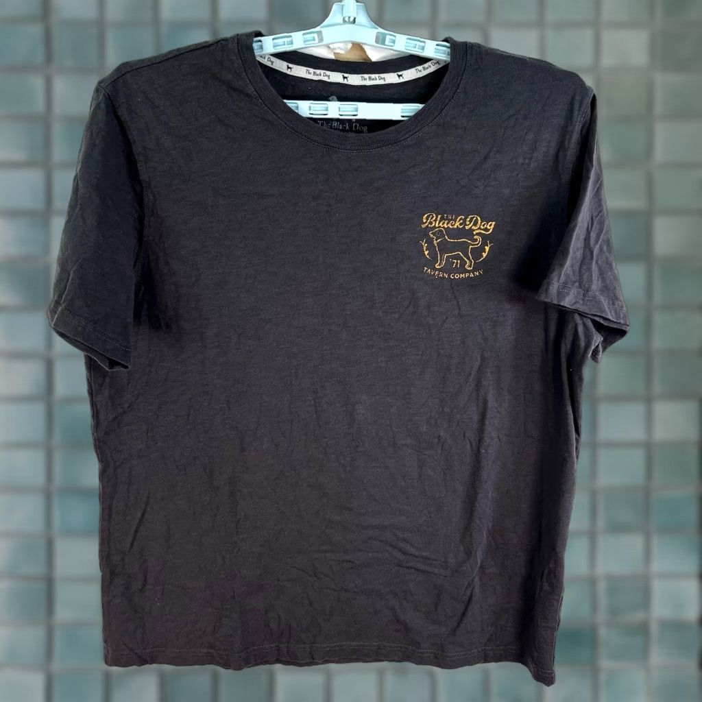 Vintage VINTAGE The Black Dog T-Shirt Mens Size Large Black Graphic Print Short Sleeve Crew Neck Casual Dog Music Retro Size US L / EU 52-54 / 3 - 1 Thumbnail