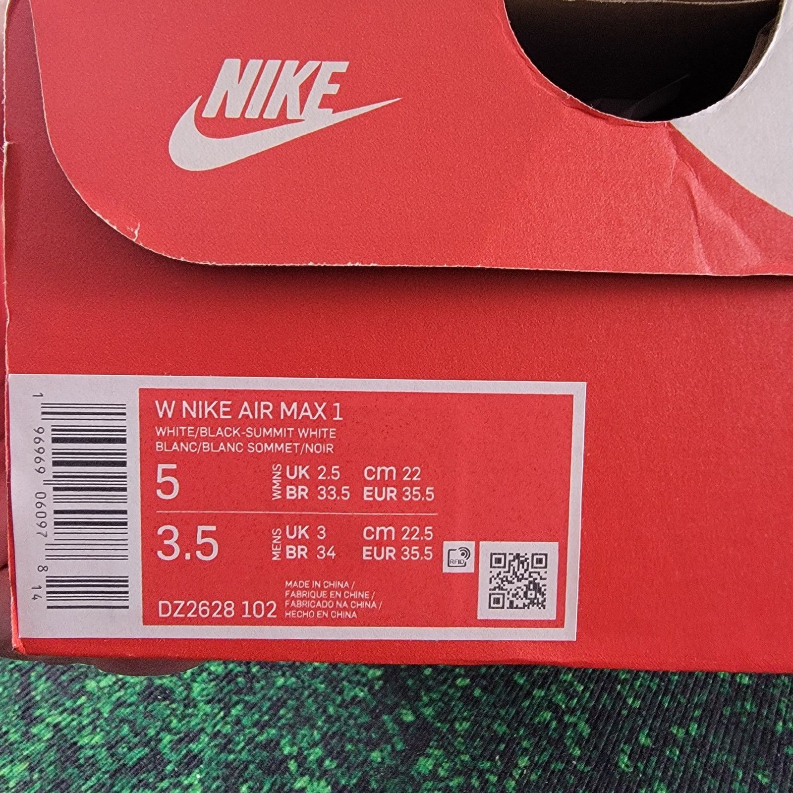 Nike WMNS NIKE AIR MAX 1 WHITE-BLACK-SUMMIT WHITE SZ 5 DZ2628-102 Size US 5 / IT 35 - 9 Thumbnail