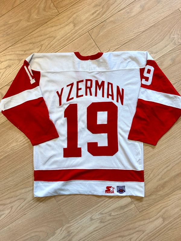 Starter NHL Yzerman Detroit Red Wings Starter Jersey Vintage 90's Size US XL / EU 56 / 4 - 11 Thumbnail