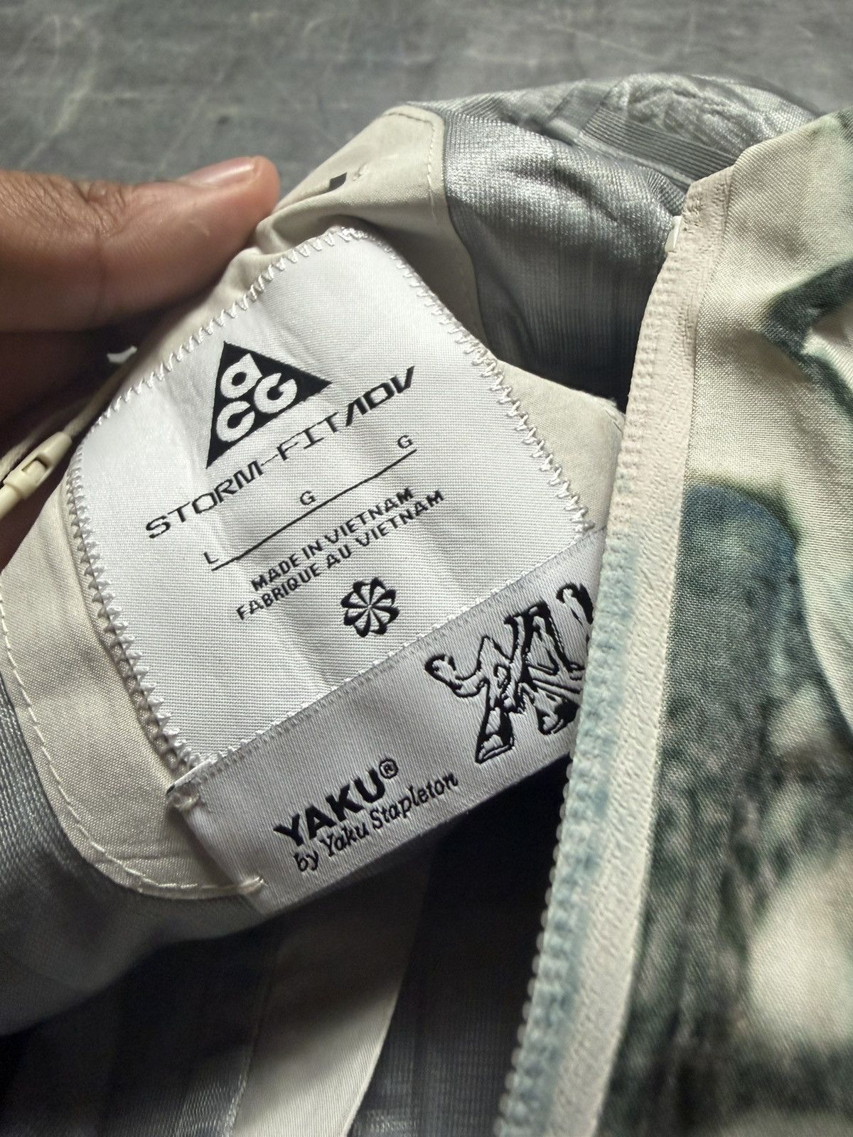 Nike ACG Nike by Yaku ACG Goretex Reptiloid Jacket 1 of 1 Size US L / EU 52-54 / 3 - 12 Thumbnail