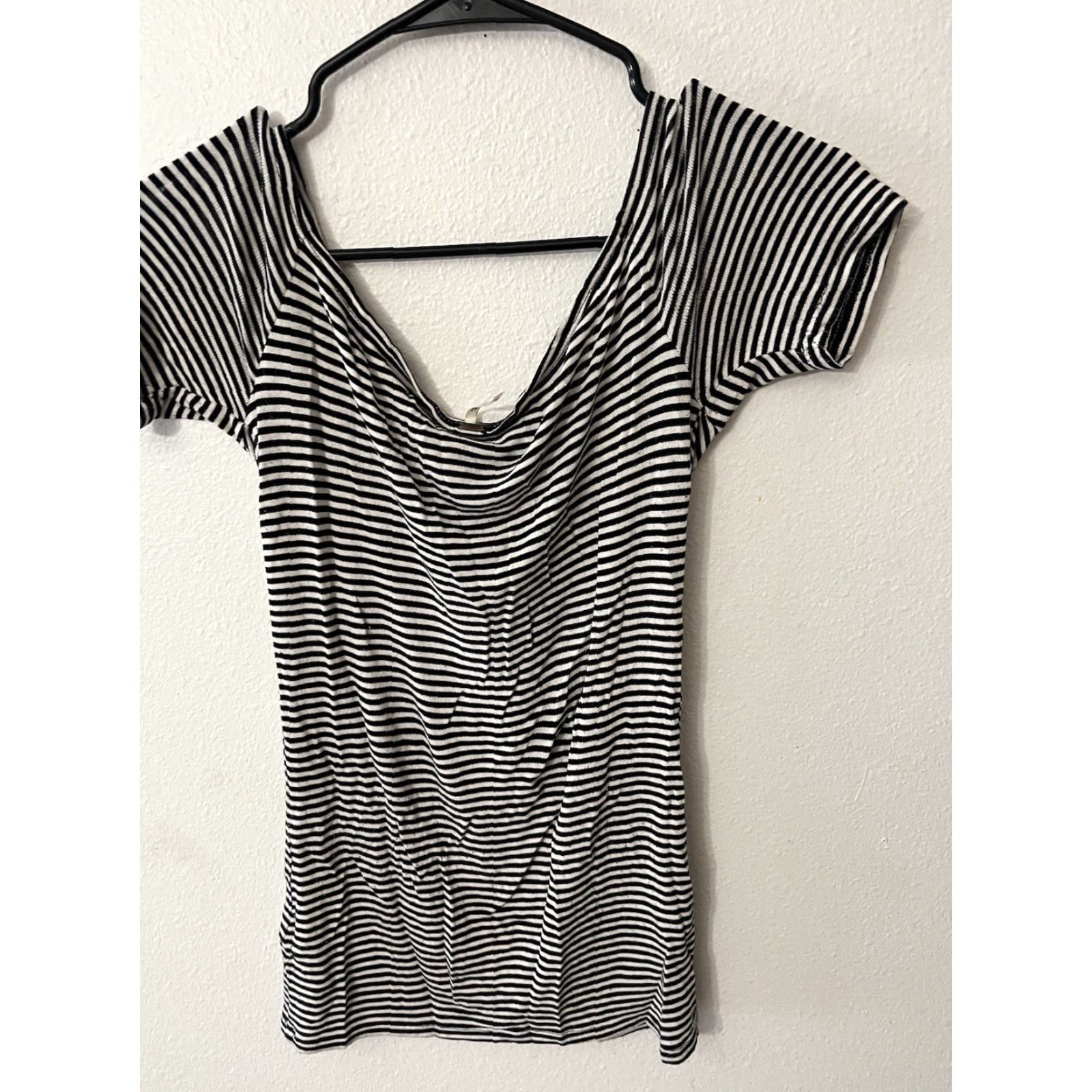 Vintage VINTAGE We The Free Striped Tee Shirt XS Black Square Neck Short Sleeve Womens Adult XS Black Striped Square Neck Tee Shirt Size XS / US 0-2 / IT 36-38 - 2 Thumbnail