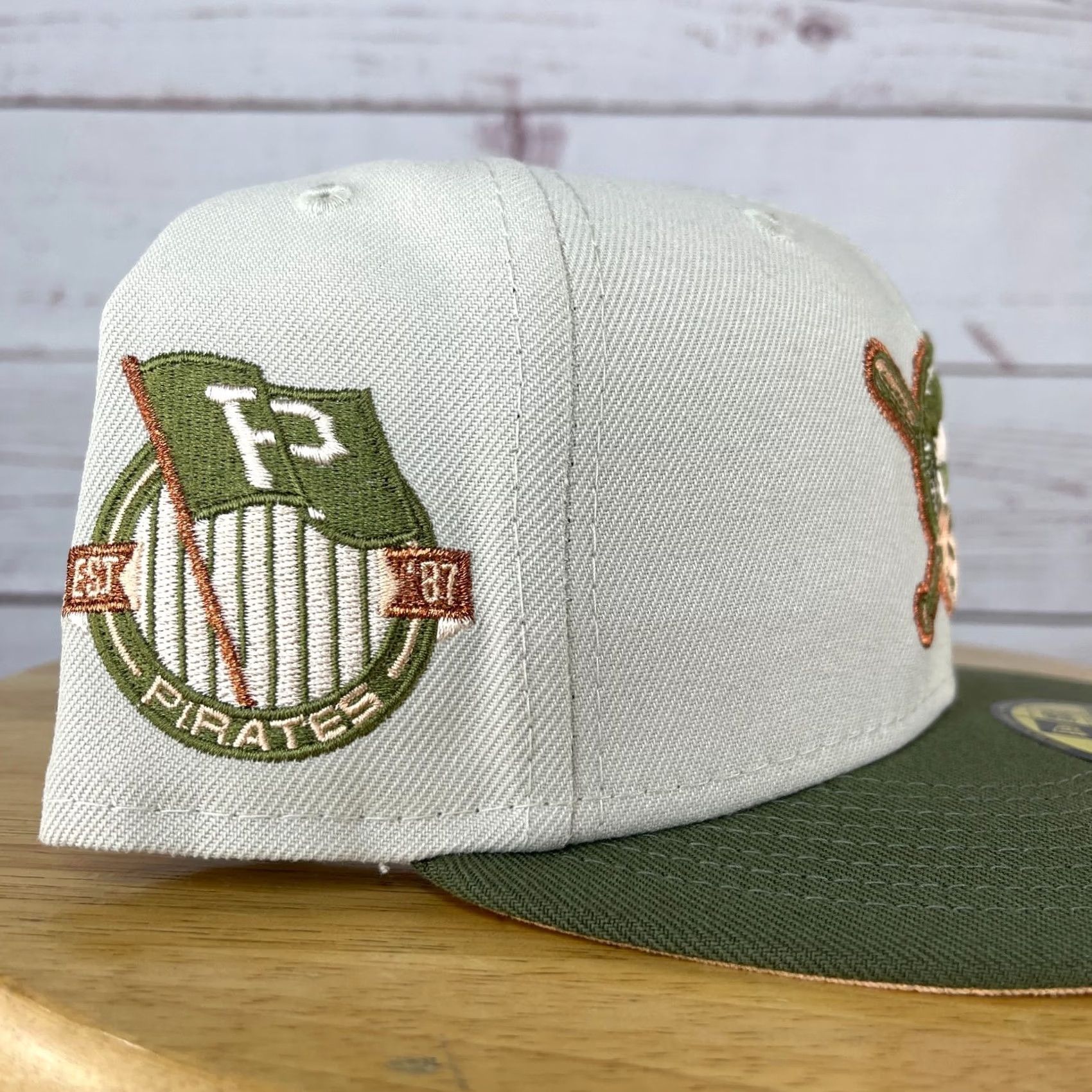 New Era New Era Pittsburgh Masked Pirates Fitted Hat Mens 7 1/2 Stone Peach Brim Cap Beige Baseball Cap Mens Hat Size ONE SIZE - 3 Thumbnail
