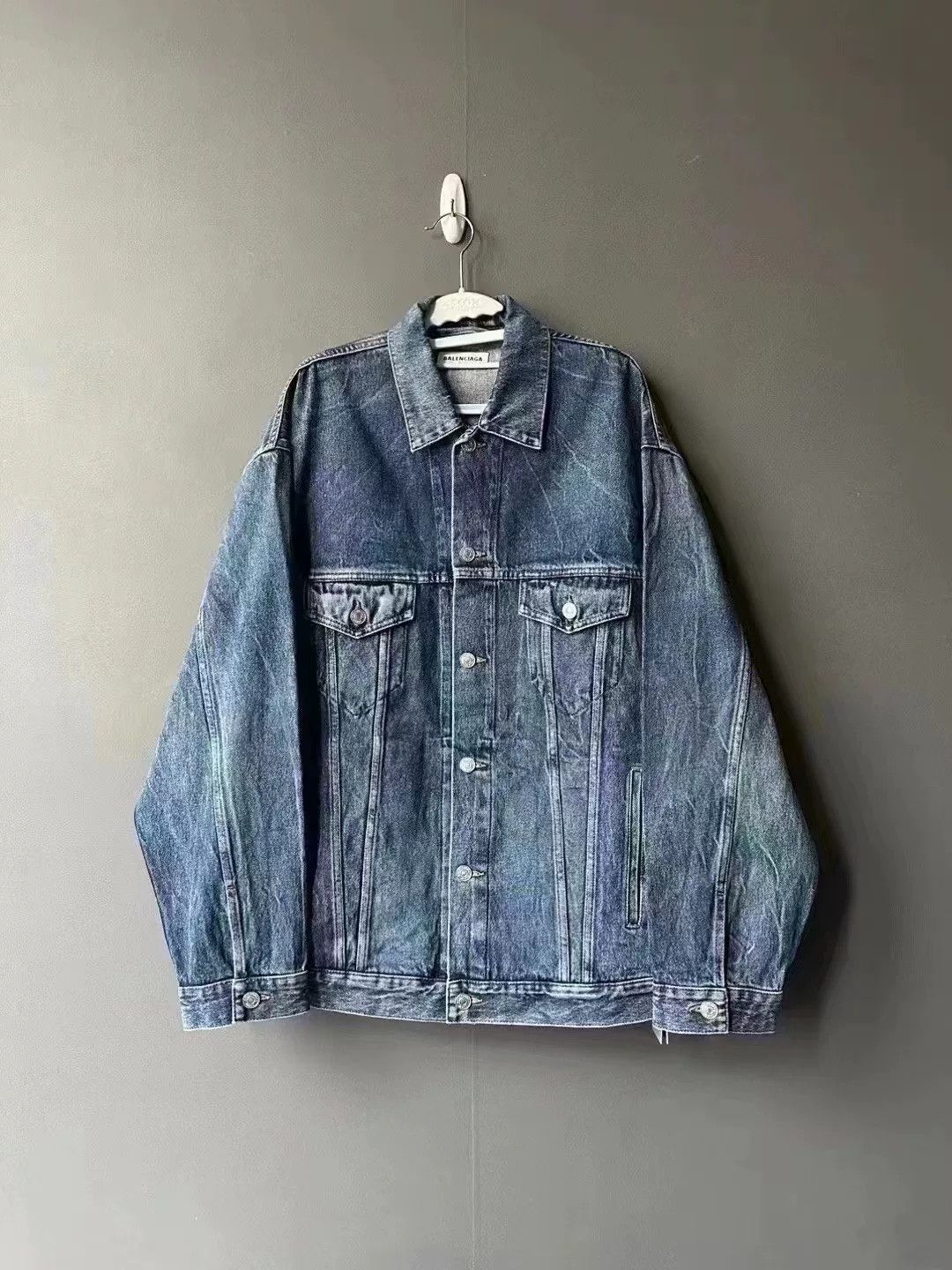 Balenciaga Balenciaga Back Logo Denim Jacket Size US XS / EU 42 / 0 - 1 Thumbnail