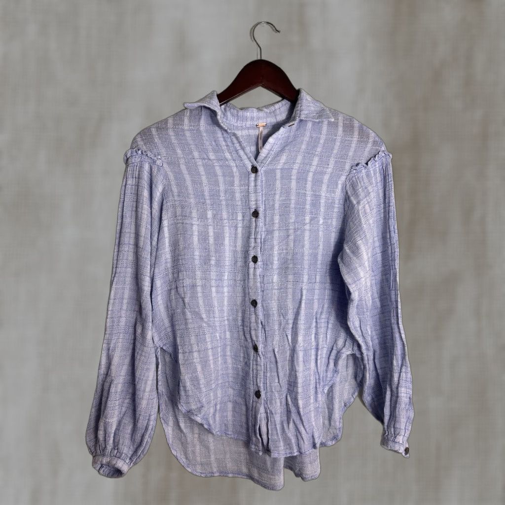 Free People VINTAGE Free People Women XS Long Sleeve Button-Up Top Cotton Collared Split Sides Blue Size XS / US 0-2 / IT 36-38 - 1 Thumbnail