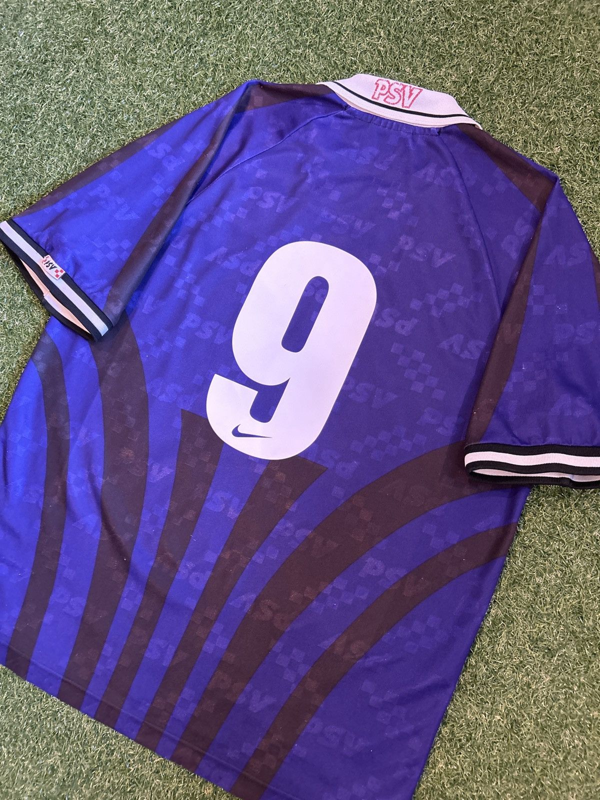 Nike 96/97 PSV Eindhoven Away Shirt Size US XL / EU 56 / 4 - 3 Thumbnail