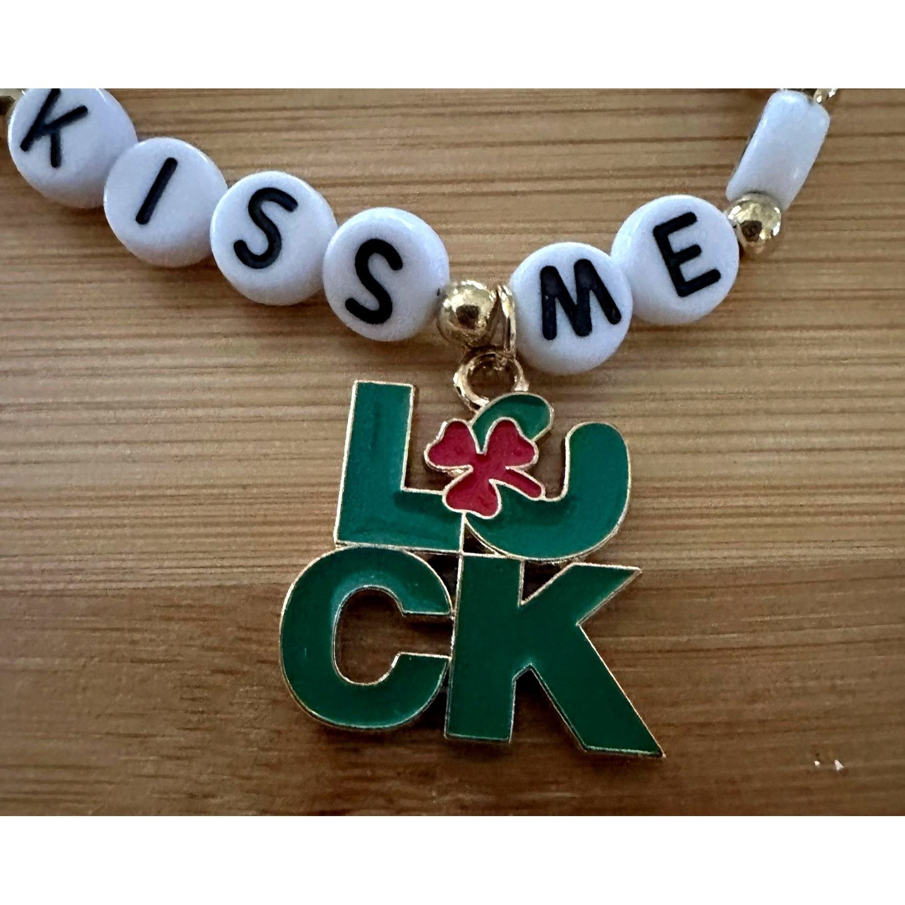 Handmade St Patricks Day Bracelet New Puka Beads Lucky Kiss Me Size ONE SIZE - 4 Thumbnail