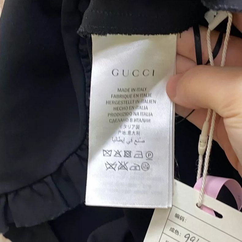 Gucci Gucci Black pleated lace pearl button dress 2504-Nextarrow Size M / US 6-8 / IT 42-44 - 4 Thumbnail