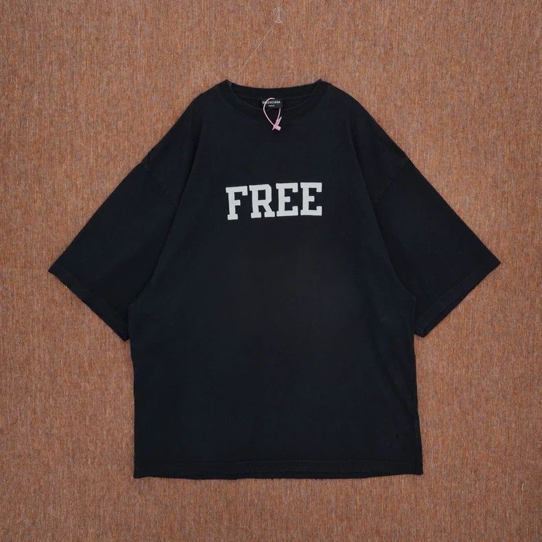 Balenciaga Balenciaga FREE Distressed Black Tee - dmc Size US M / EU 48-50 / 2 - 1 Thumbnail
